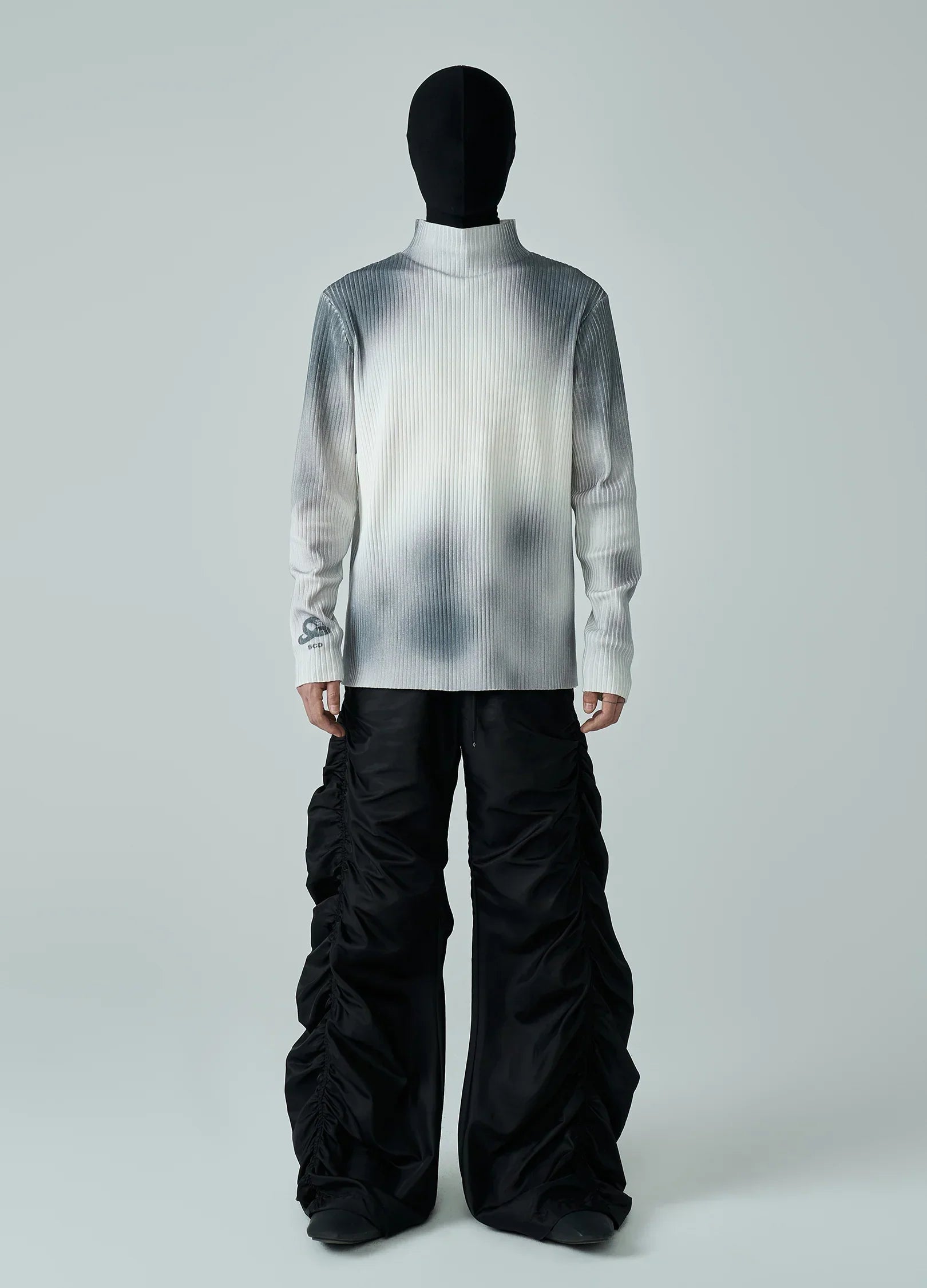 22FW Ashen Embrace Logo Knitted Sweater