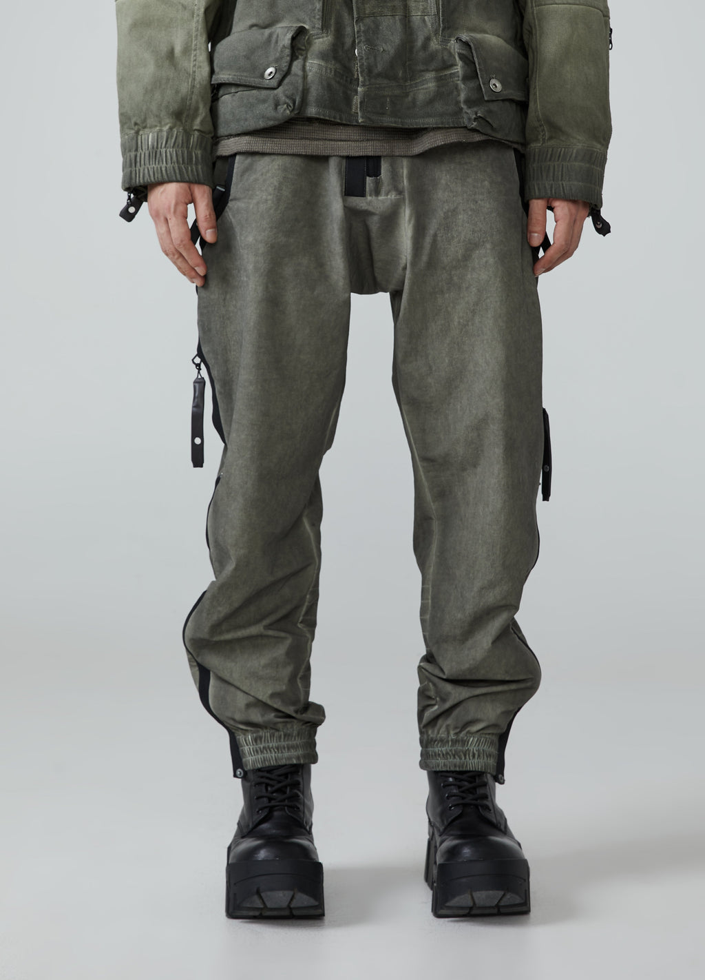 Wasteland Tapered Distressed Bottoms