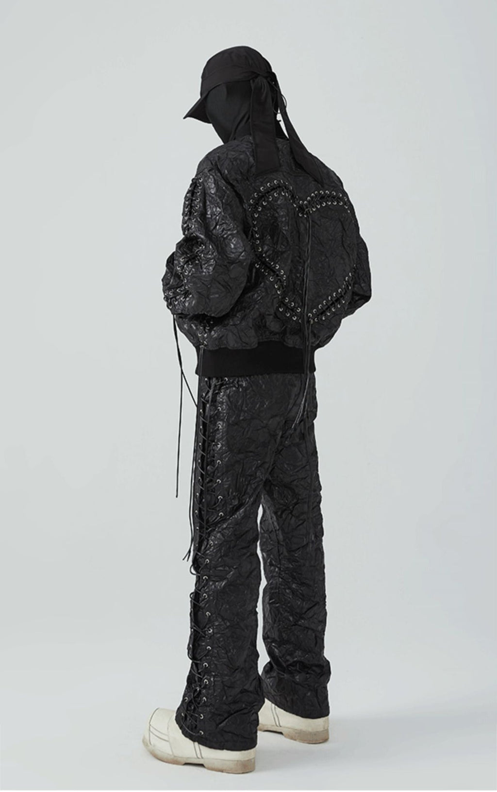 22SS Cracked Embrace Heart Bomber