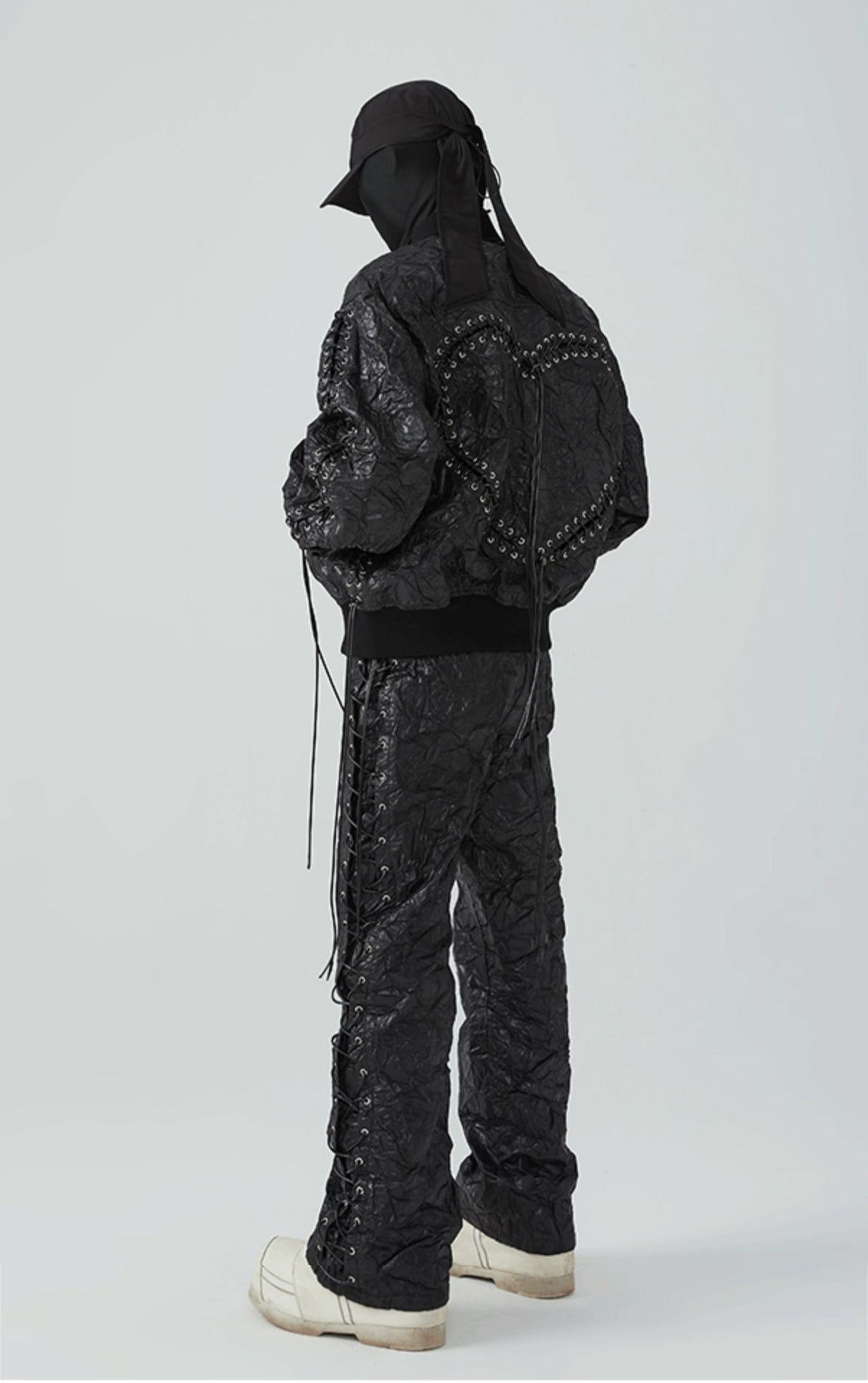 22SS Cracked Embrace Heart Bomber