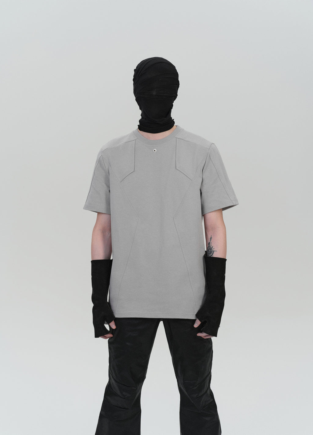 25SS MONO STRUCTURE CUT TEE