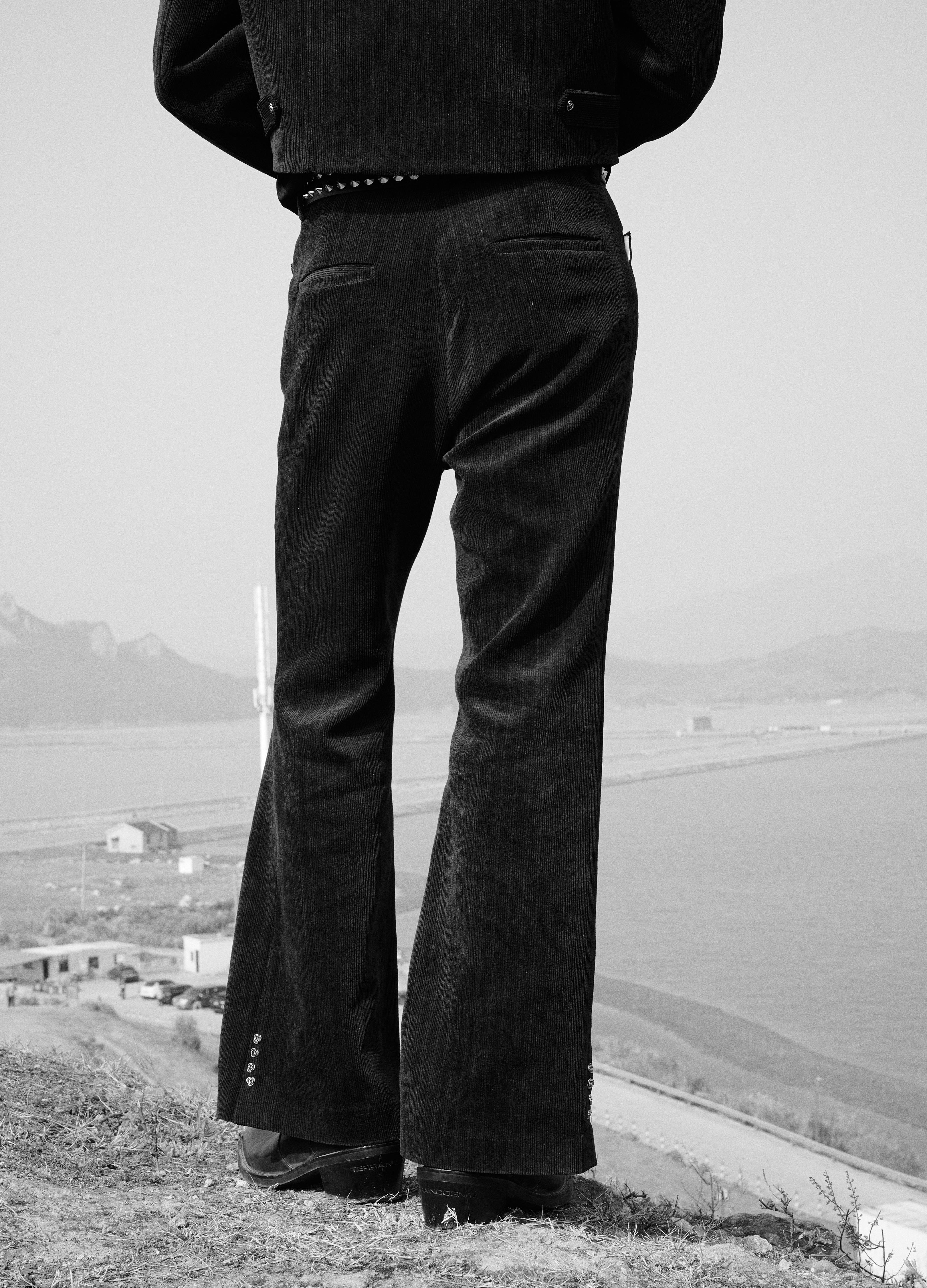 25SS DUSK ROSE CORDUROY FLARES