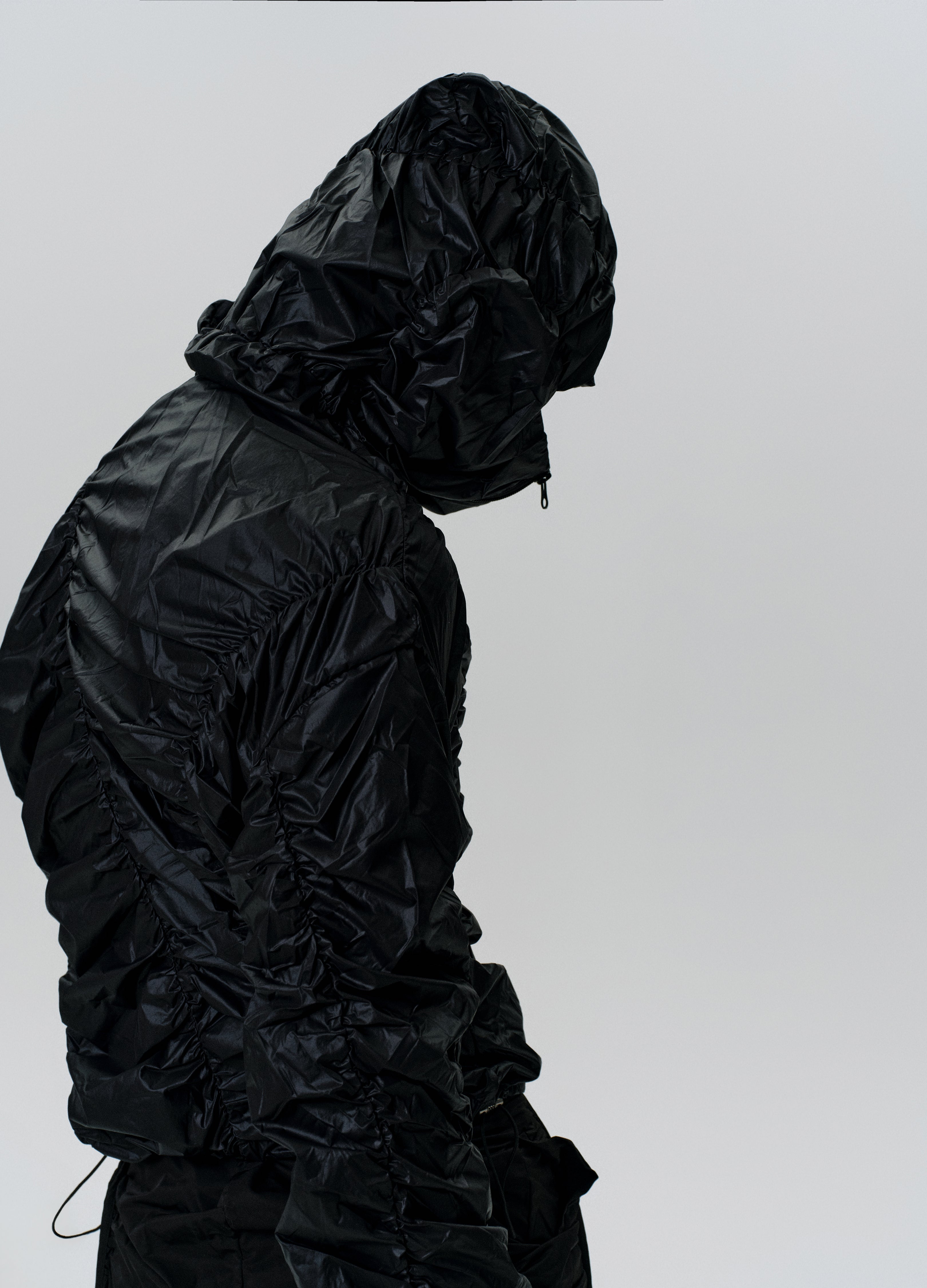 25SS RUIN WRINKLE DARK HOODED SHELL
