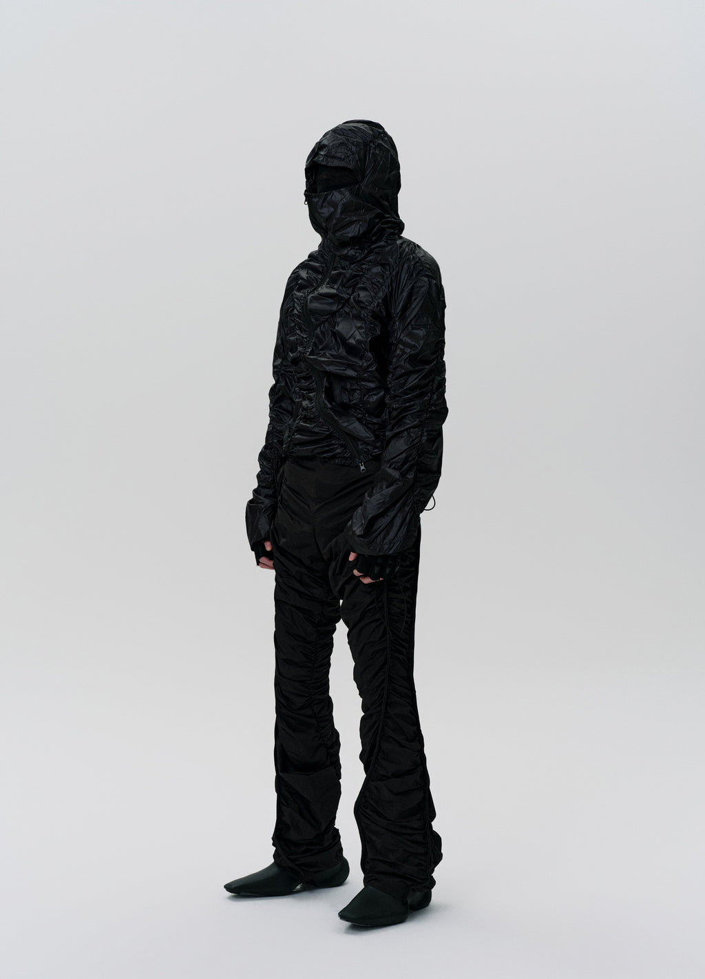 25SS WRINKLE SHELL TECH DARK TROUSERS