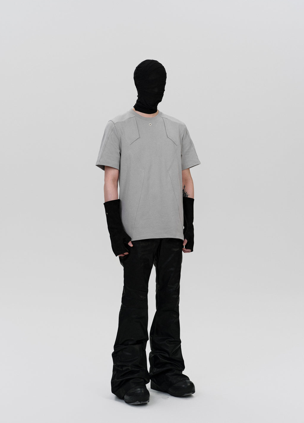 25SS MONO STRUCTURE CUT TEE