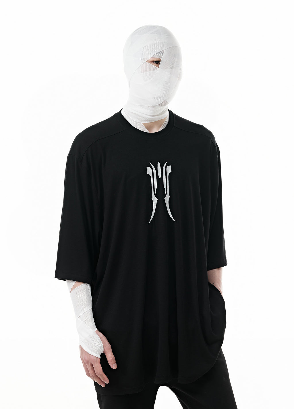 DARK EMBLEM OVERSIZED TEE