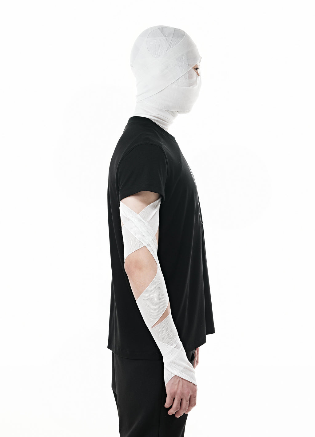 DARK EMBLEM BODY TEE