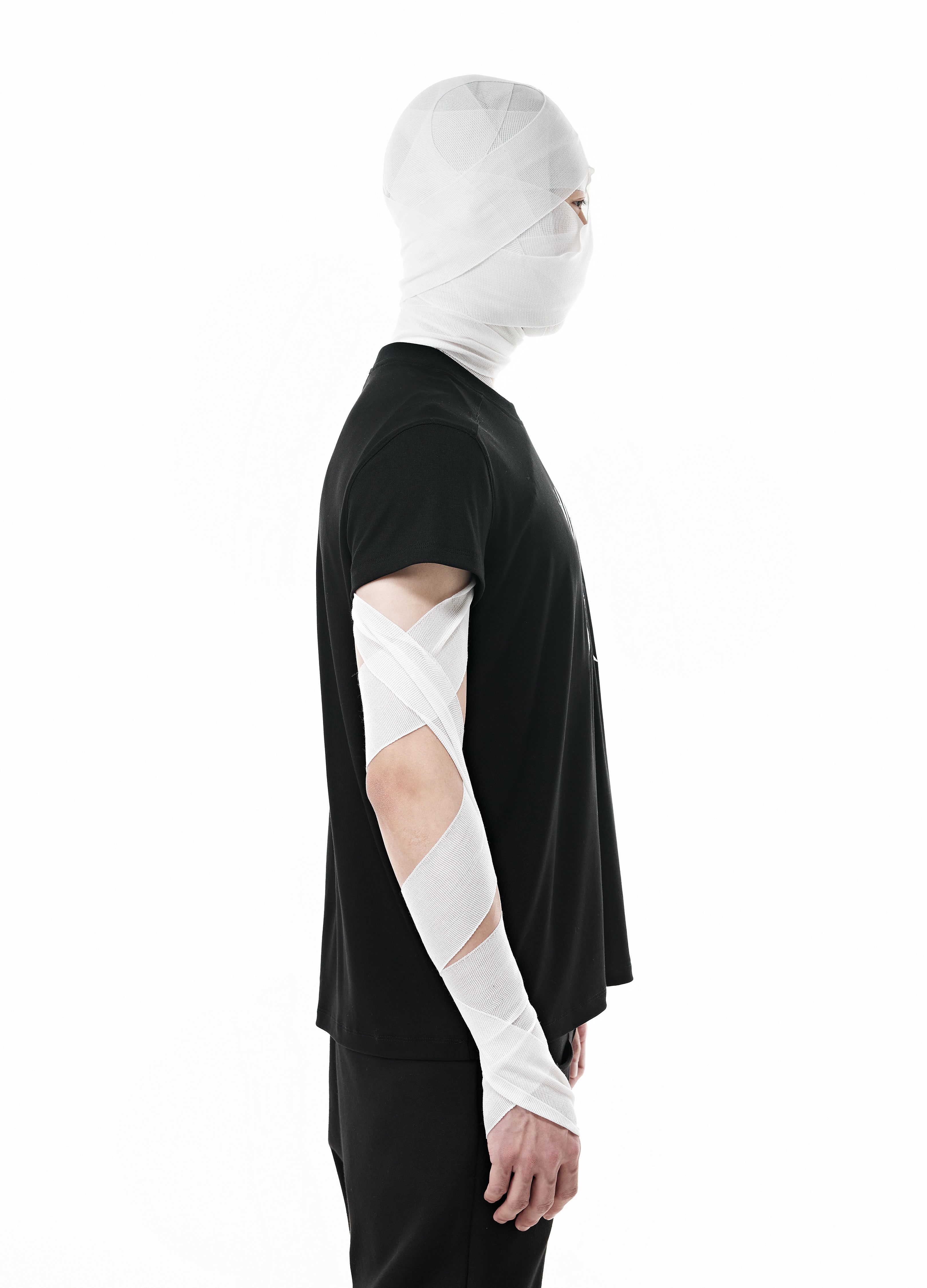 DARK EMBLEM BODY TEE