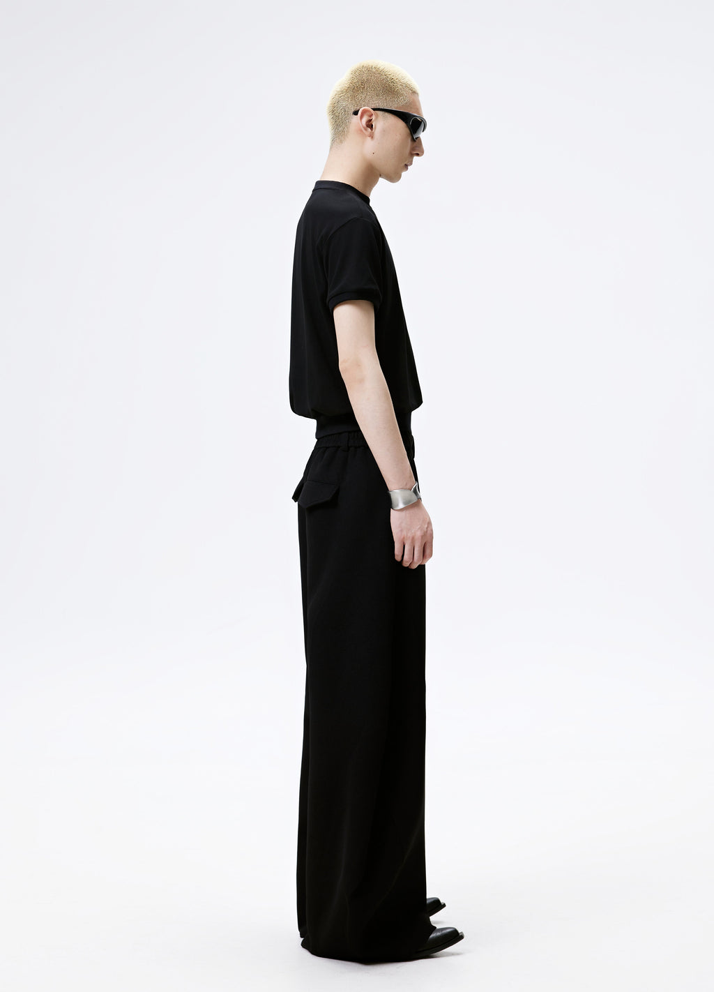 25SS T-Shirt mit Rippbund und taillierter Passform