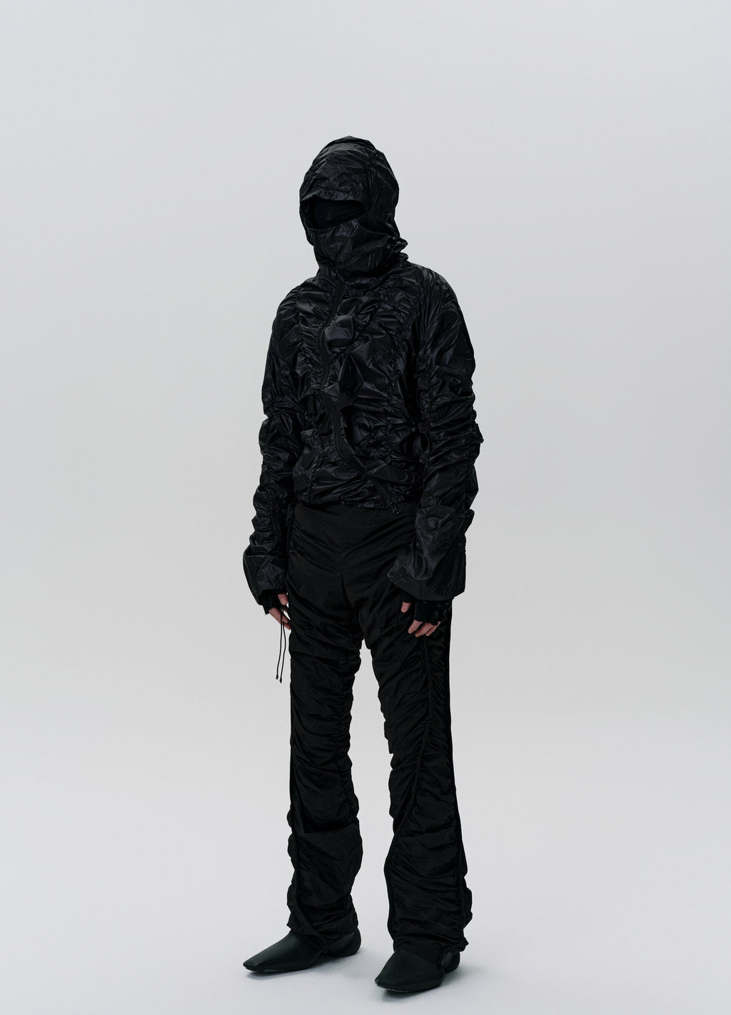 25SS WRINKLE SHELL TECH DARK TROUSERS