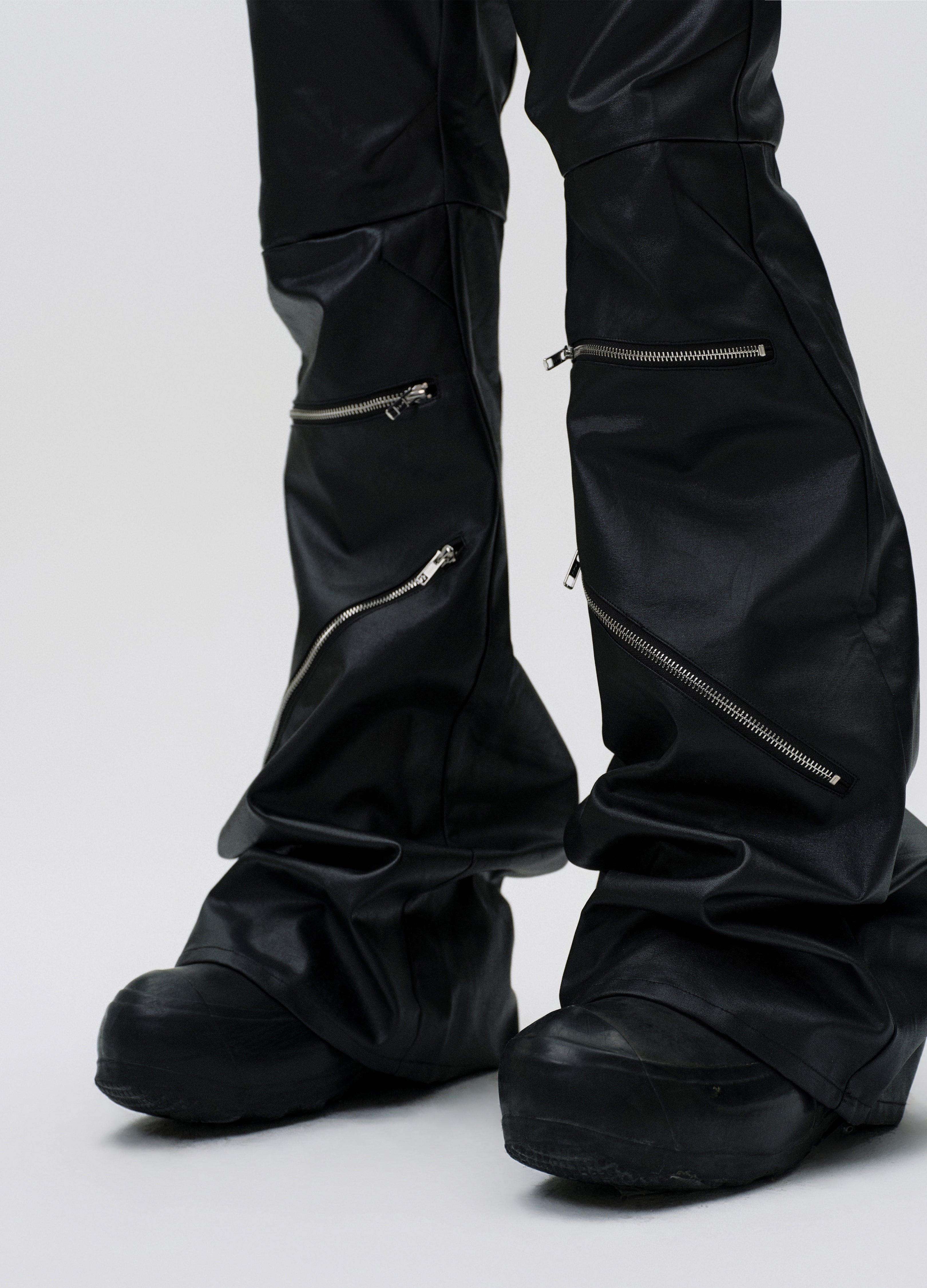 25SS WAXED ZIP DECONSTRUCT PANTS