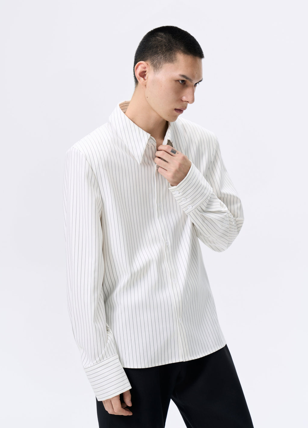 25FW STRIPED PADDED CROPPED SHIRT