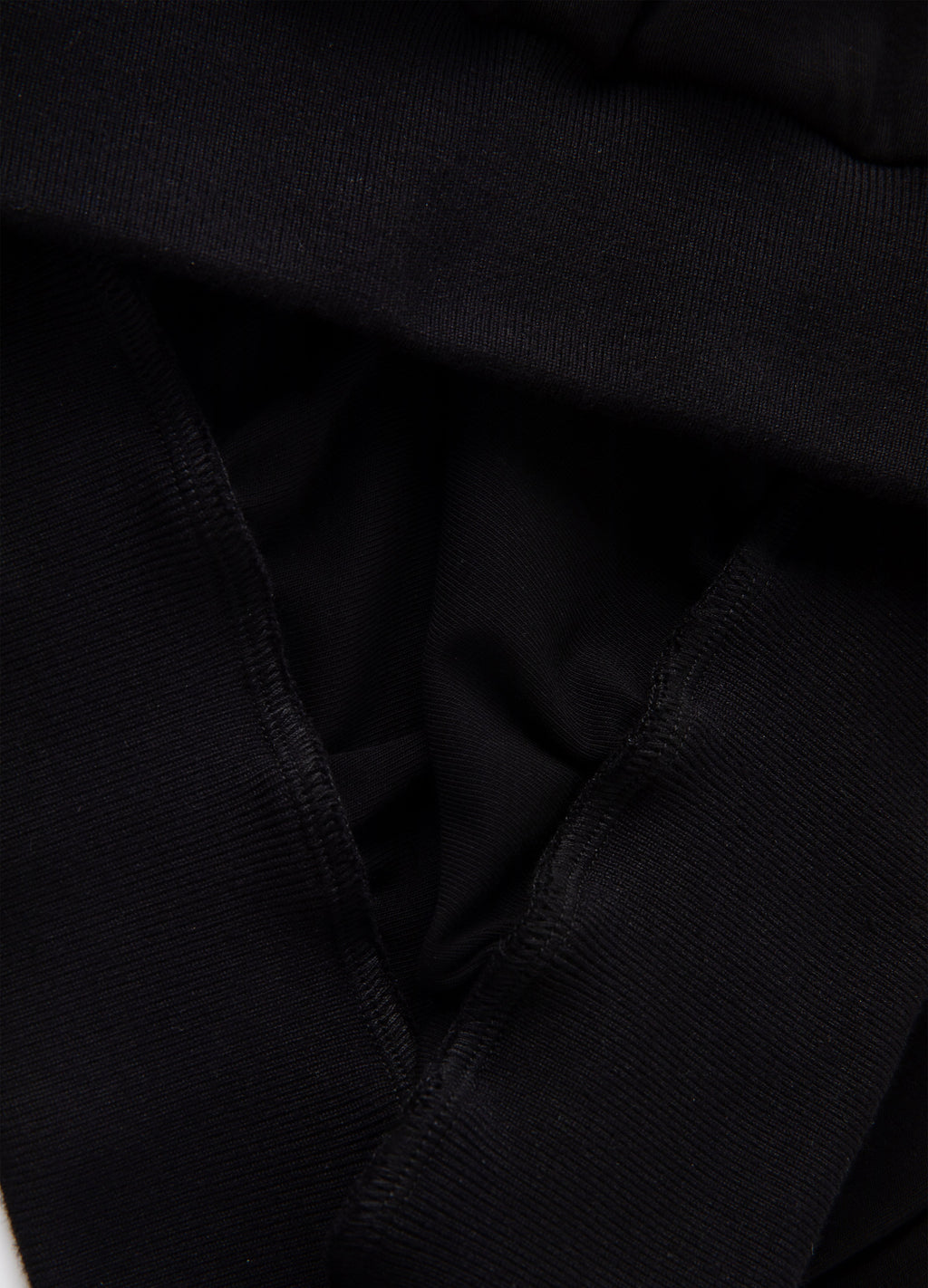 25SS T-Shirt mit Rippbund und taillierter Passform