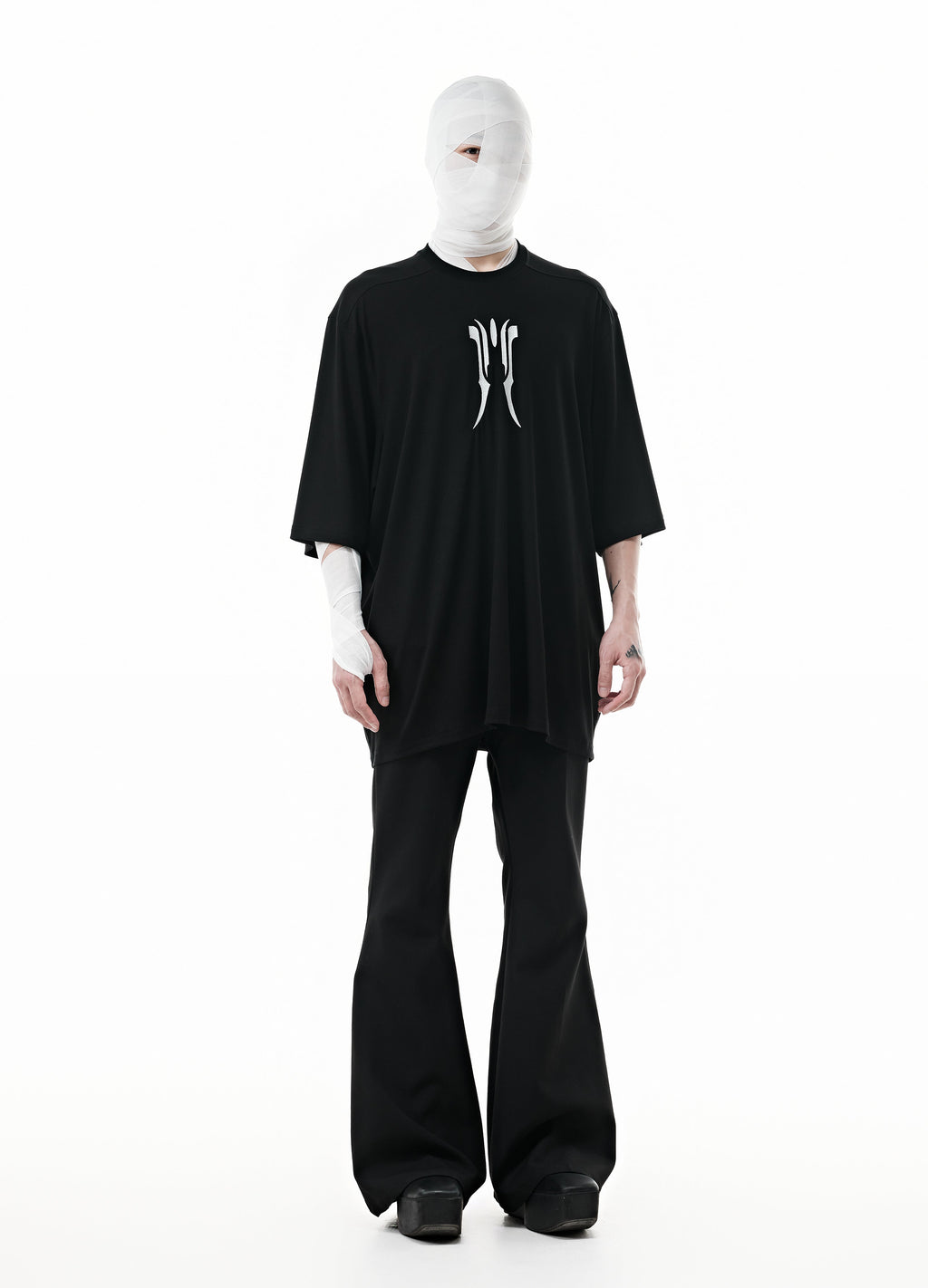 DARK EMBLEM OVERSIZED TEE