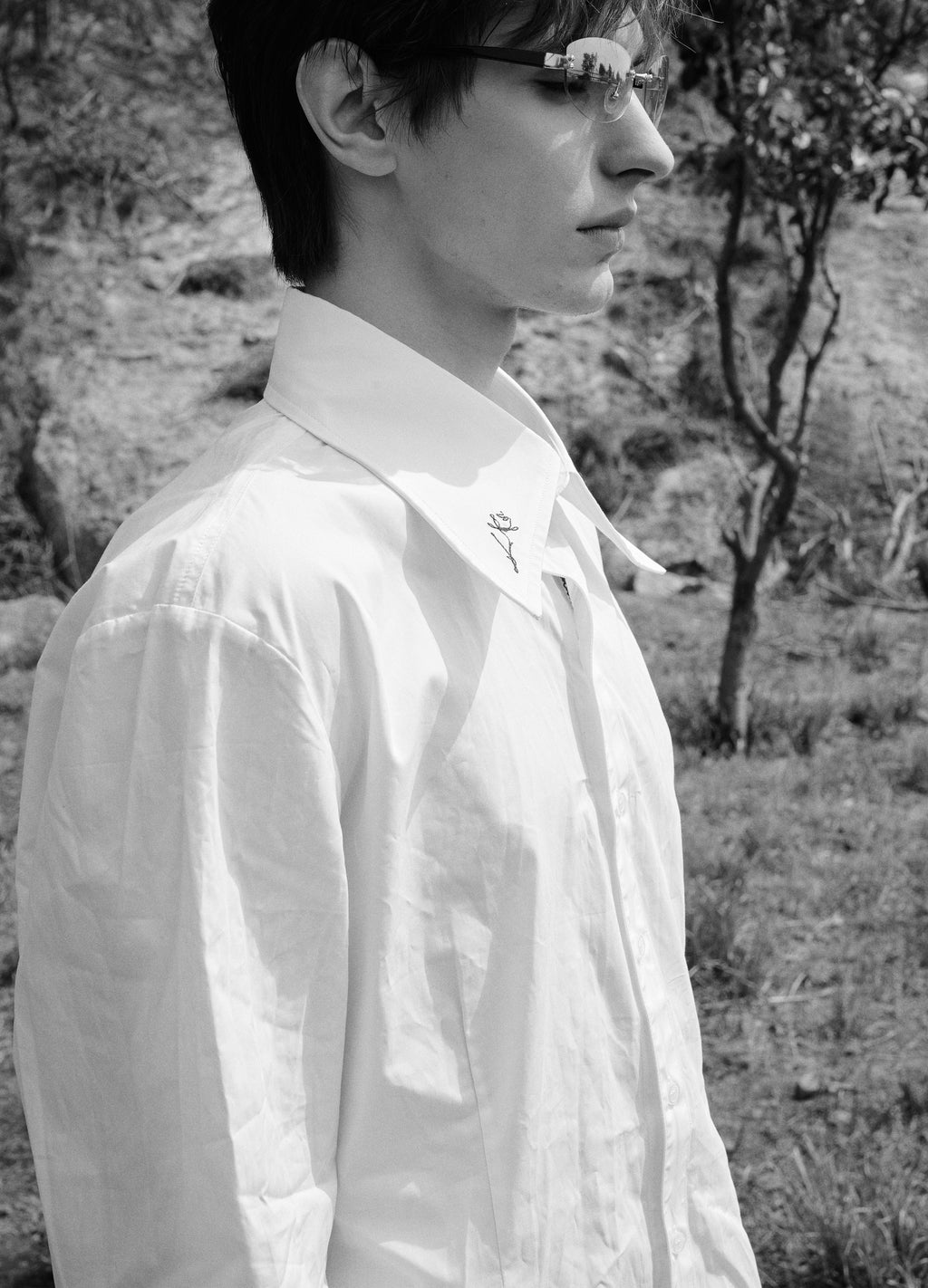 25SS ROSE EMBROIDERY TENCEL SHIRT