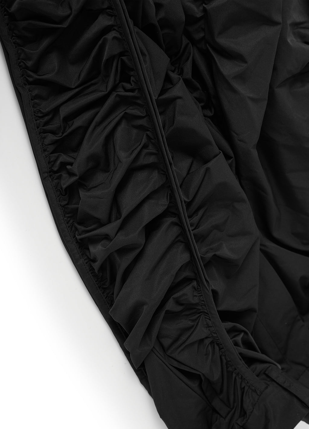 25SS WRINKLE SHELL TECH DARK TROUSERS