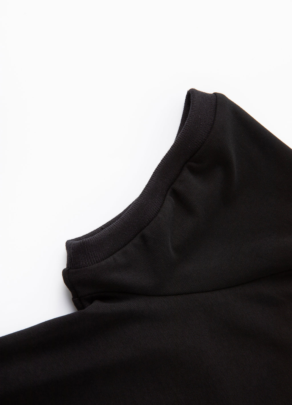 25SS T-Shirt mit Rippbund und taillierter Passform