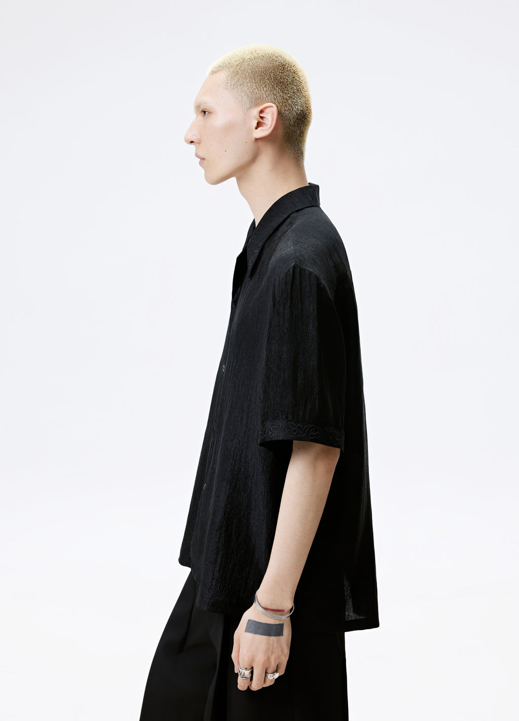 25SS WHITE BLACK TEXTURE SHINE SHIRT