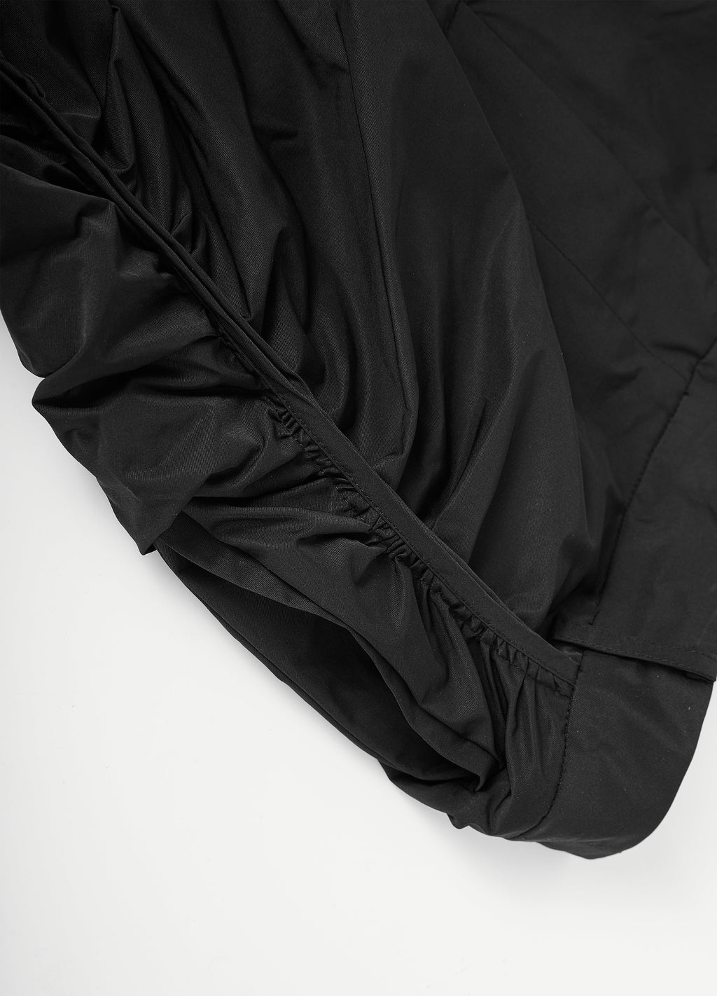 25SS WRINKLE SHELL TECH DARK TROUSERS