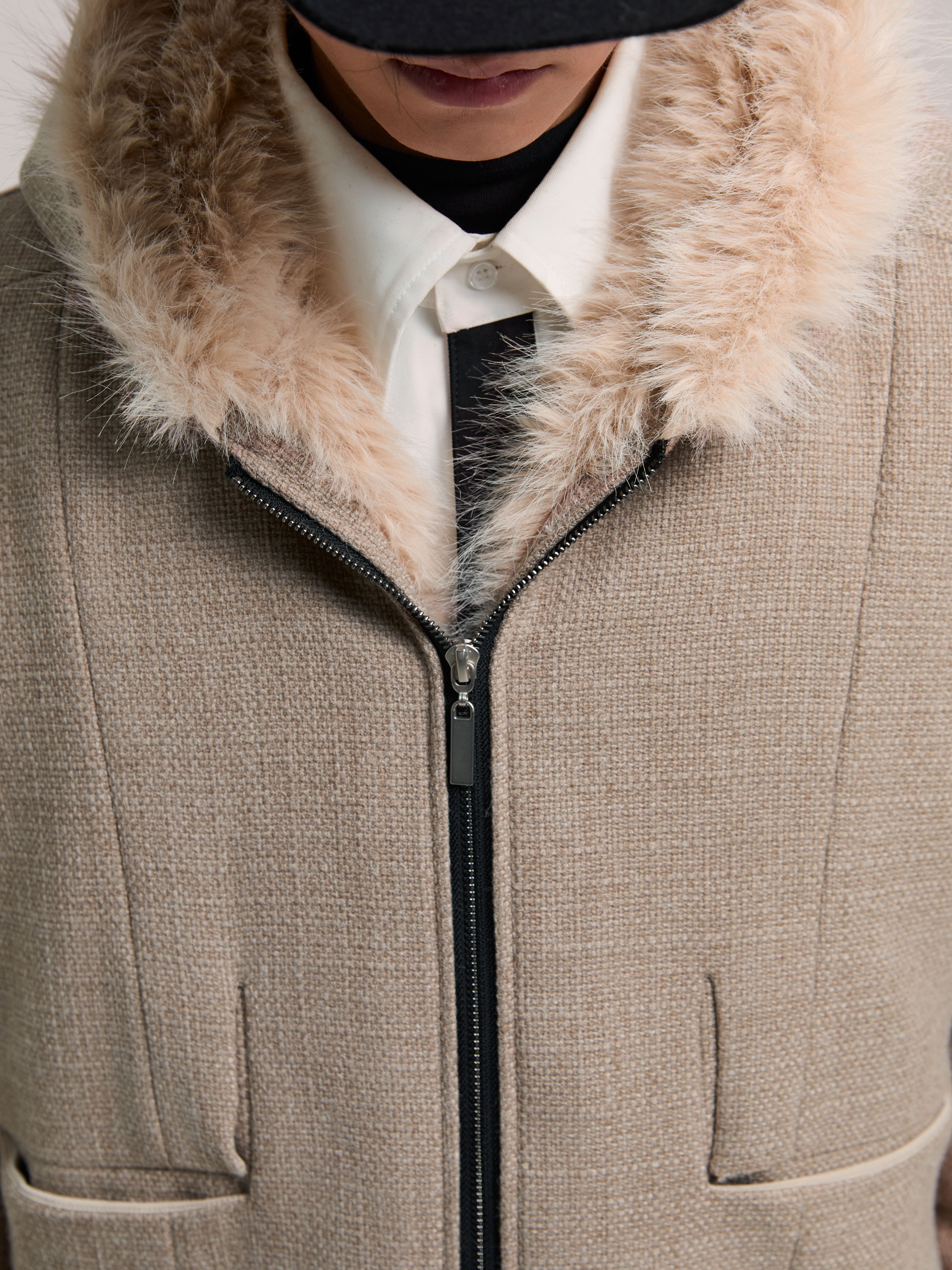 24AW „Vulture“ Samtjacke mit geschnitztem Innenfutter