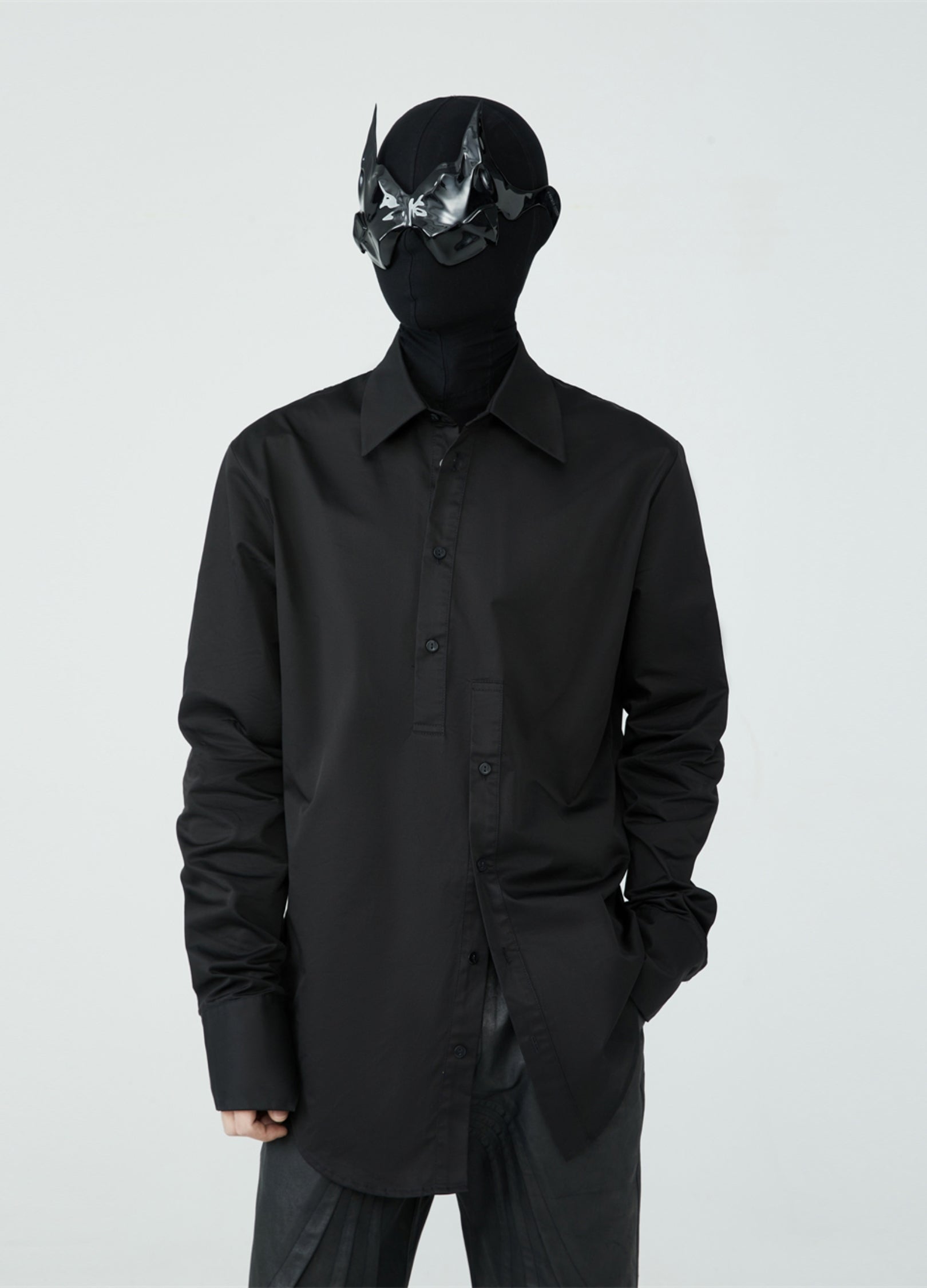 23SS Asymmetry Stitched Noir Shirt