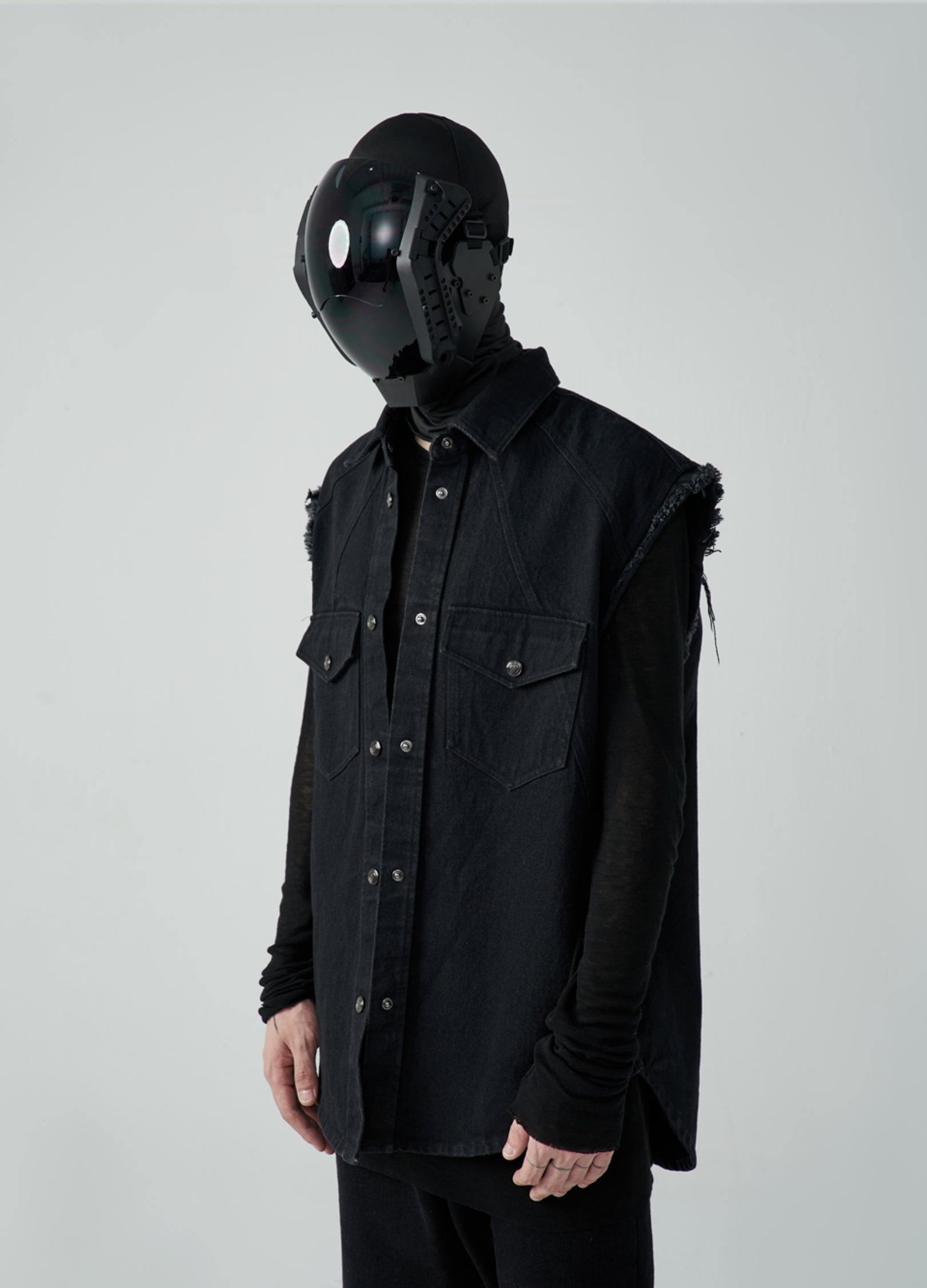 22FW Blackout Boulevard Vest