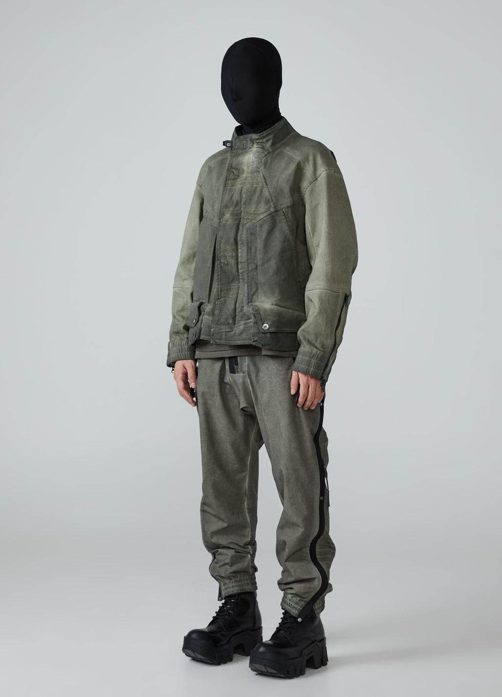 Wasteland Tapered Distressed Bottoms