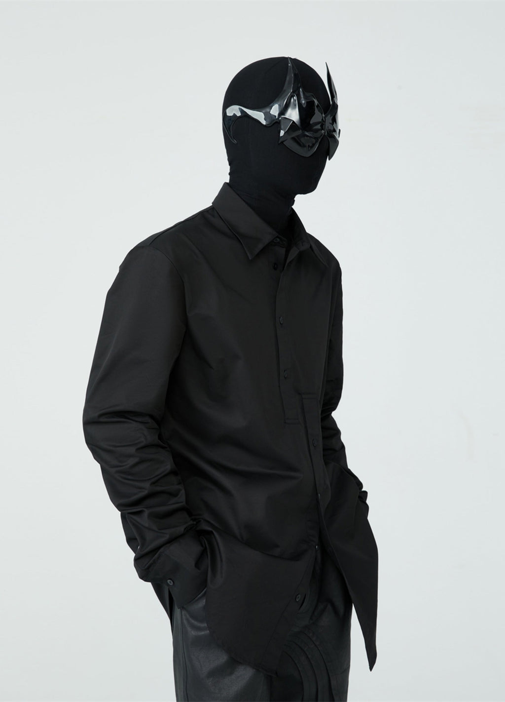 23SS Asymmetry Stitched Noir Shirt