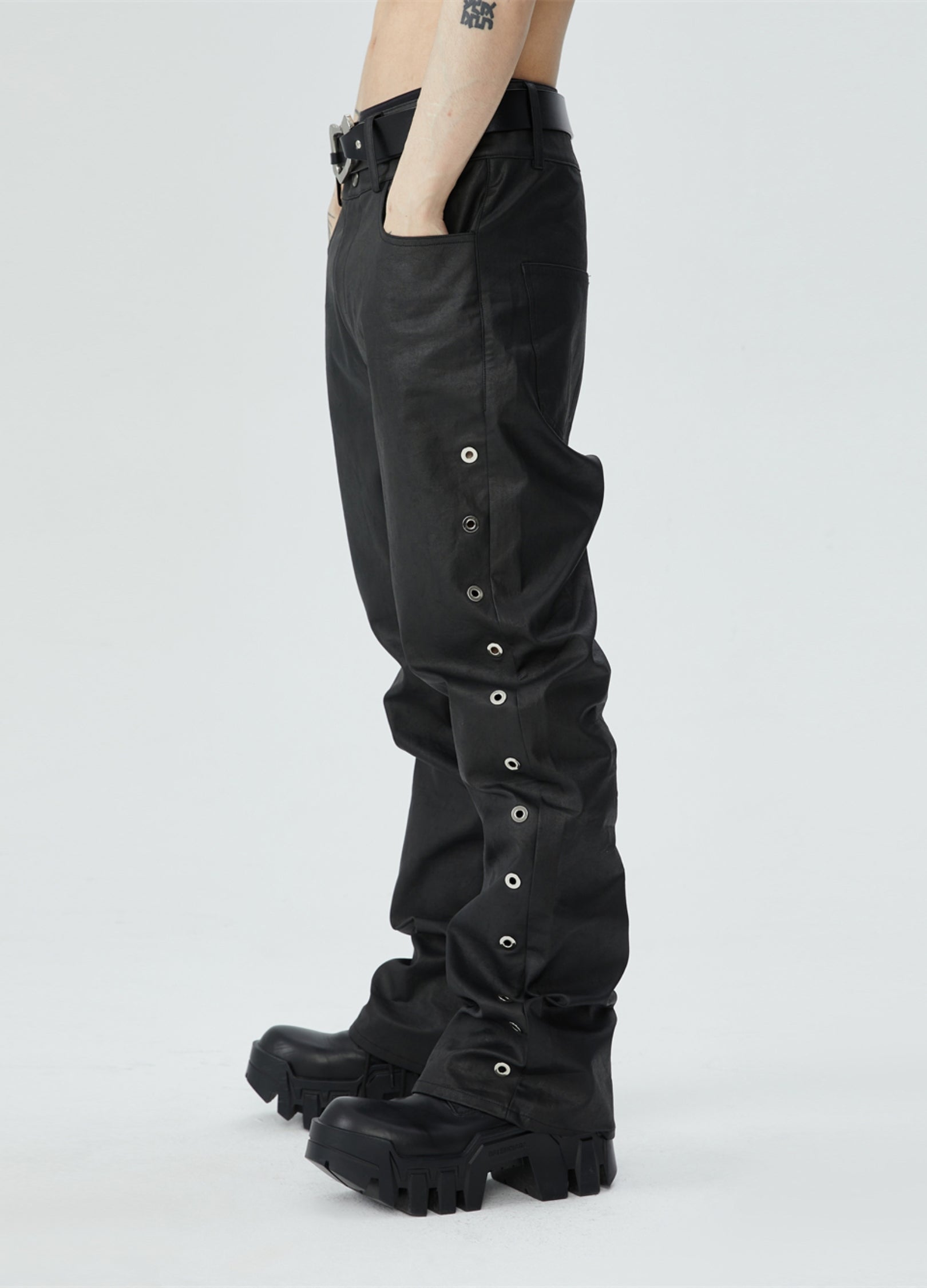 23SS Metro Vortex Punctured Leather Bottoms