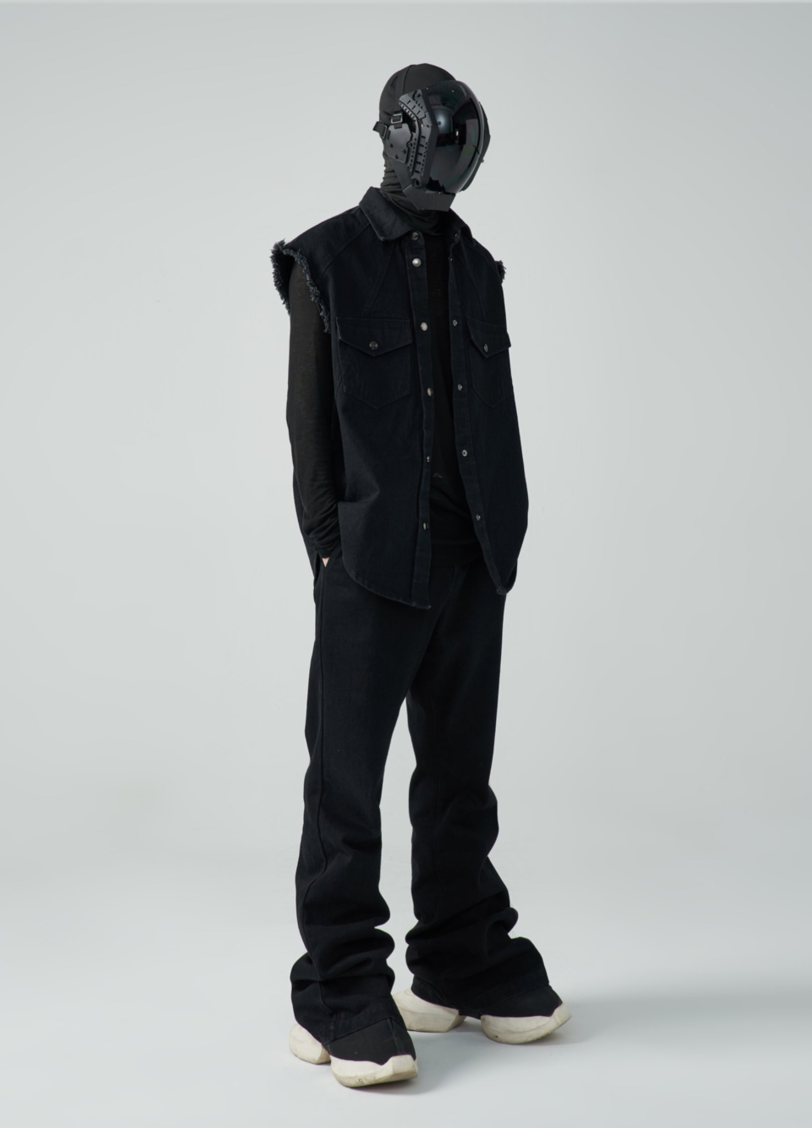 22FW Blackout Boulevard Vest