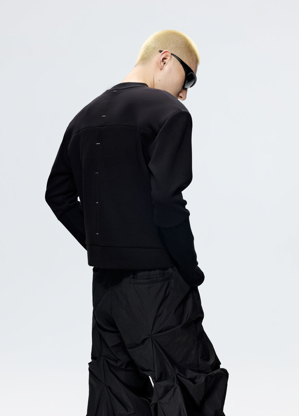 25FW STAPLE DETAIL CROPPED HOODIE