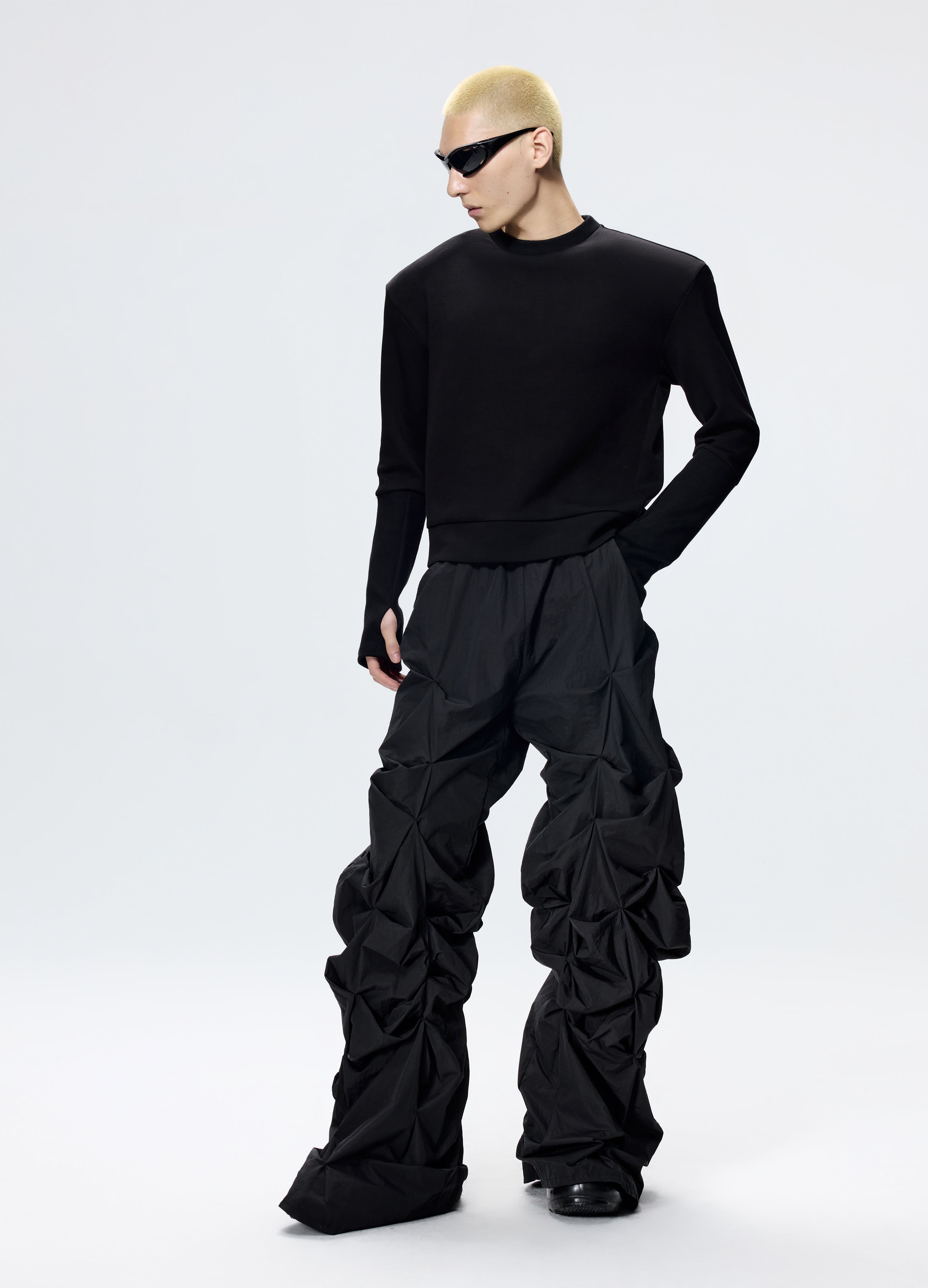 25FW STAPLE DETAIL CROPPED HOODIE