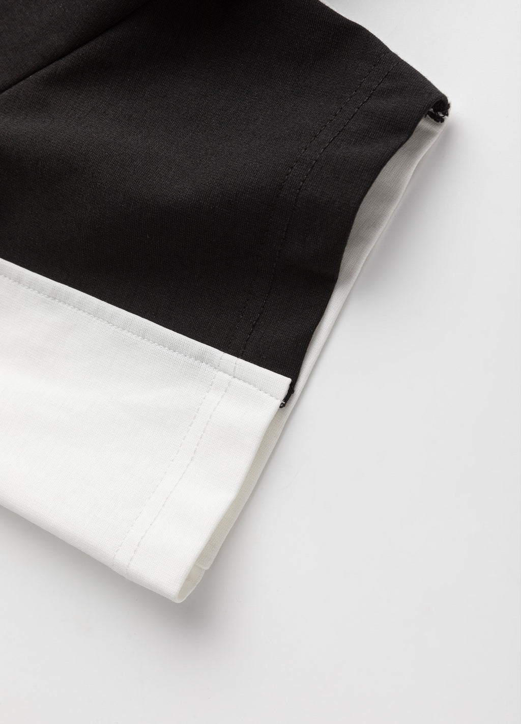 23FW Faux-Layered Jin & Jang Tee