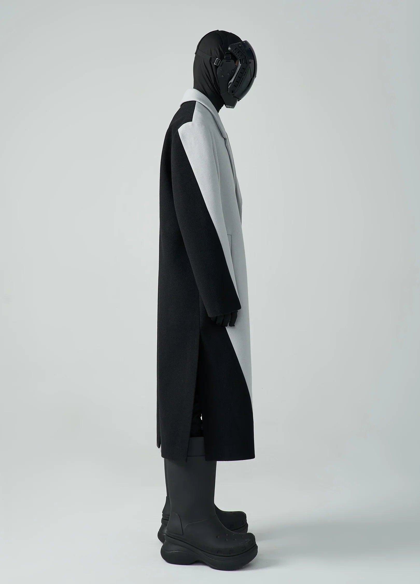 22FW Monochrome Majesty Overcoat