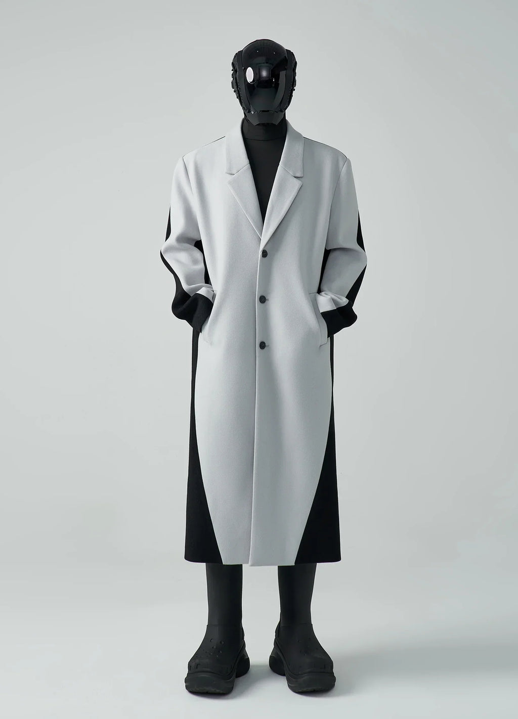 22FW Monochrome Majesty Overcoat