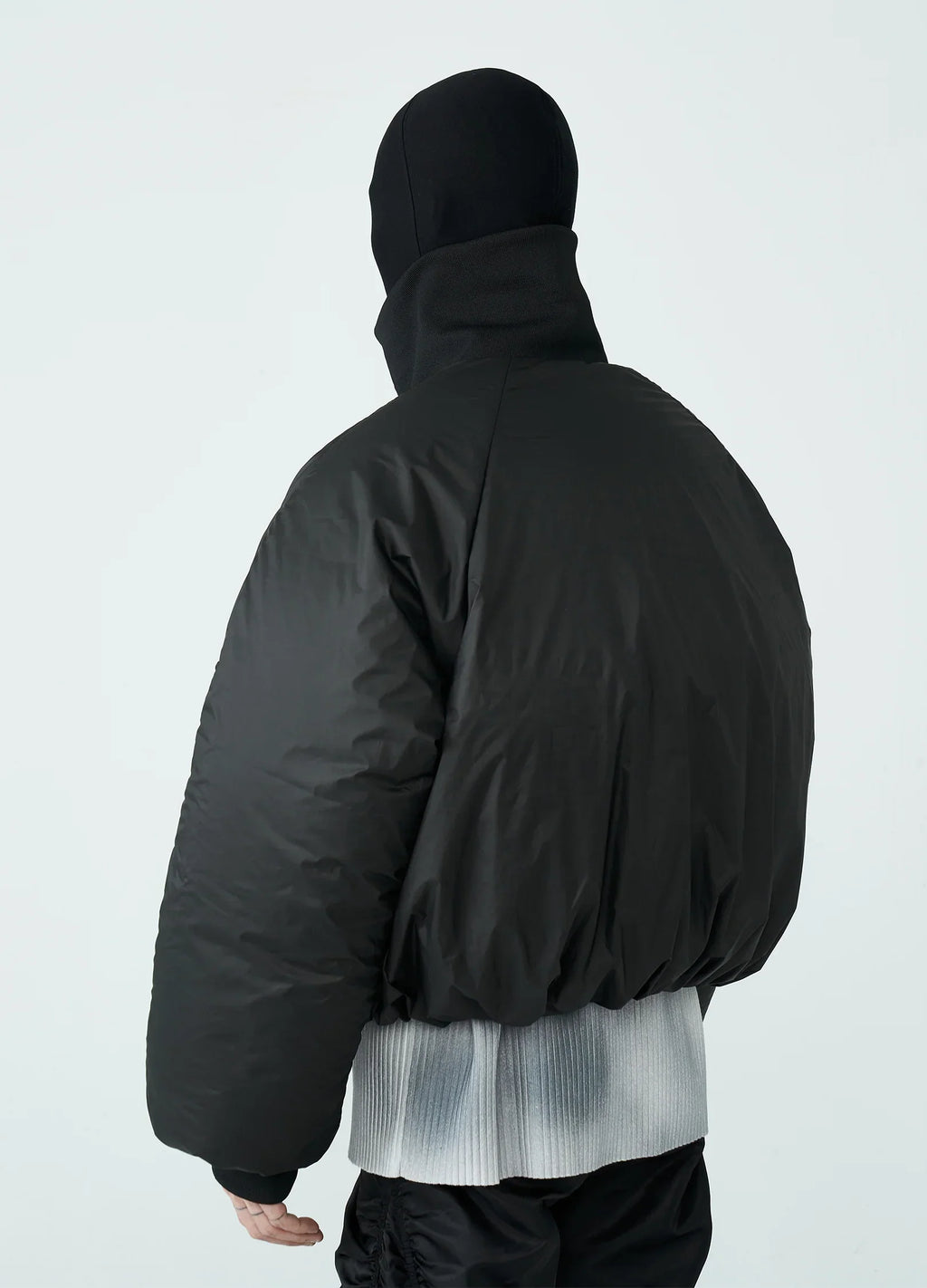 22FW Curved Down Jacket