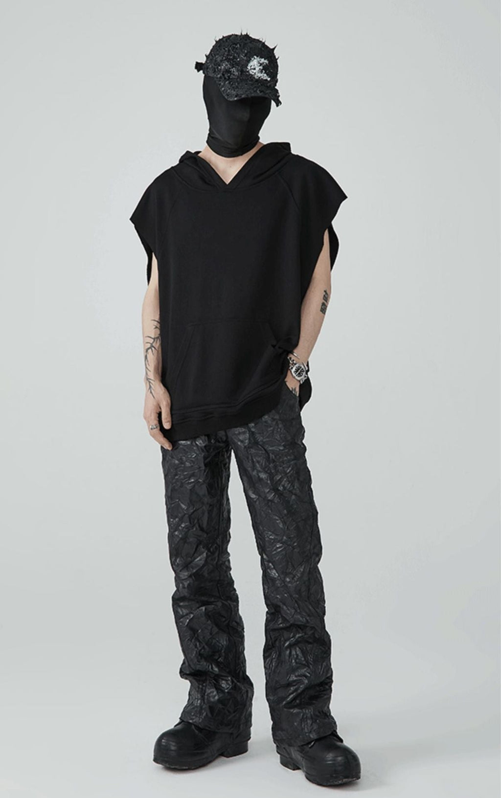 21FW Ebon Empress Hooded Vest