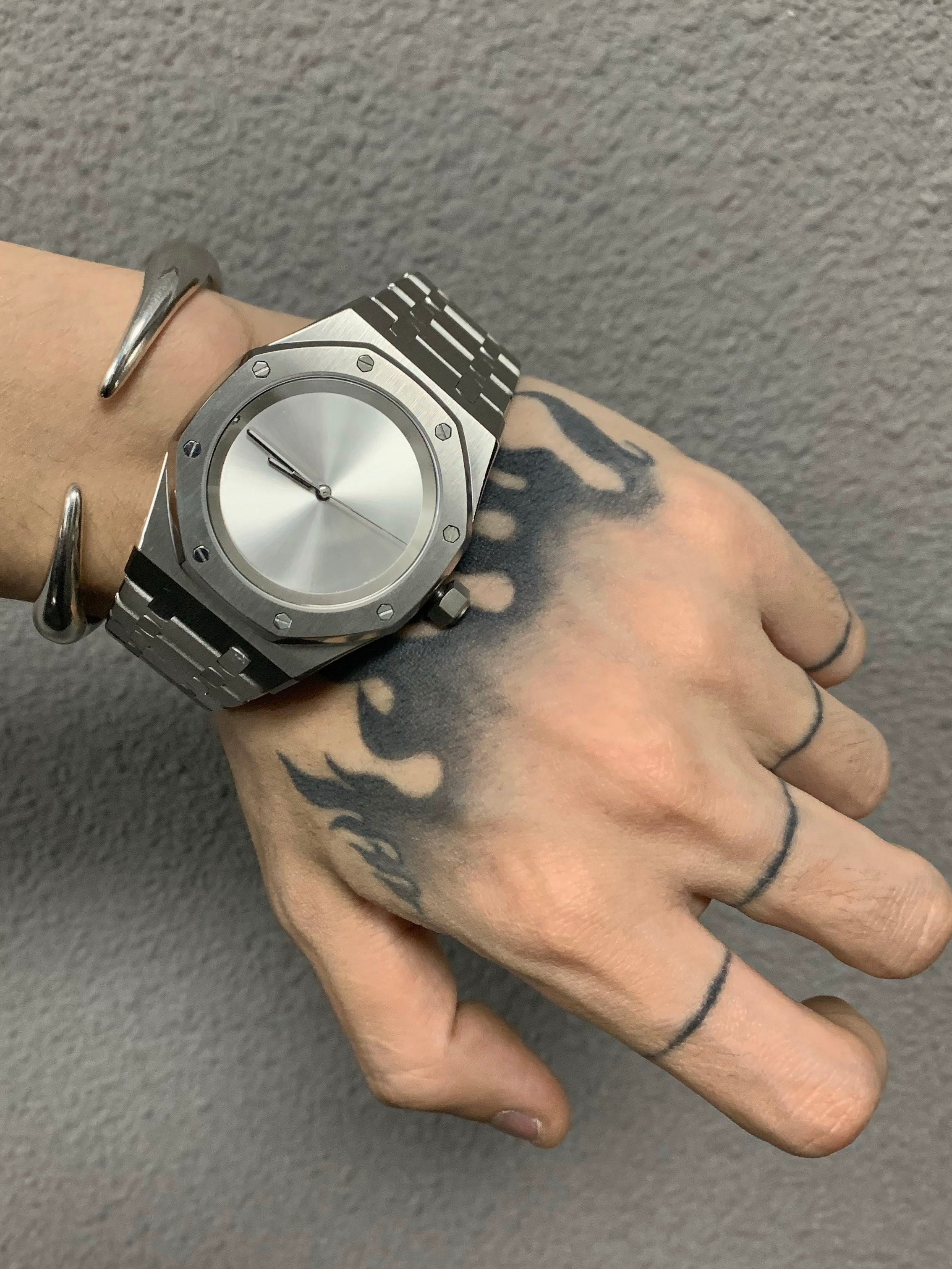 22SS Timeless Steel Watch