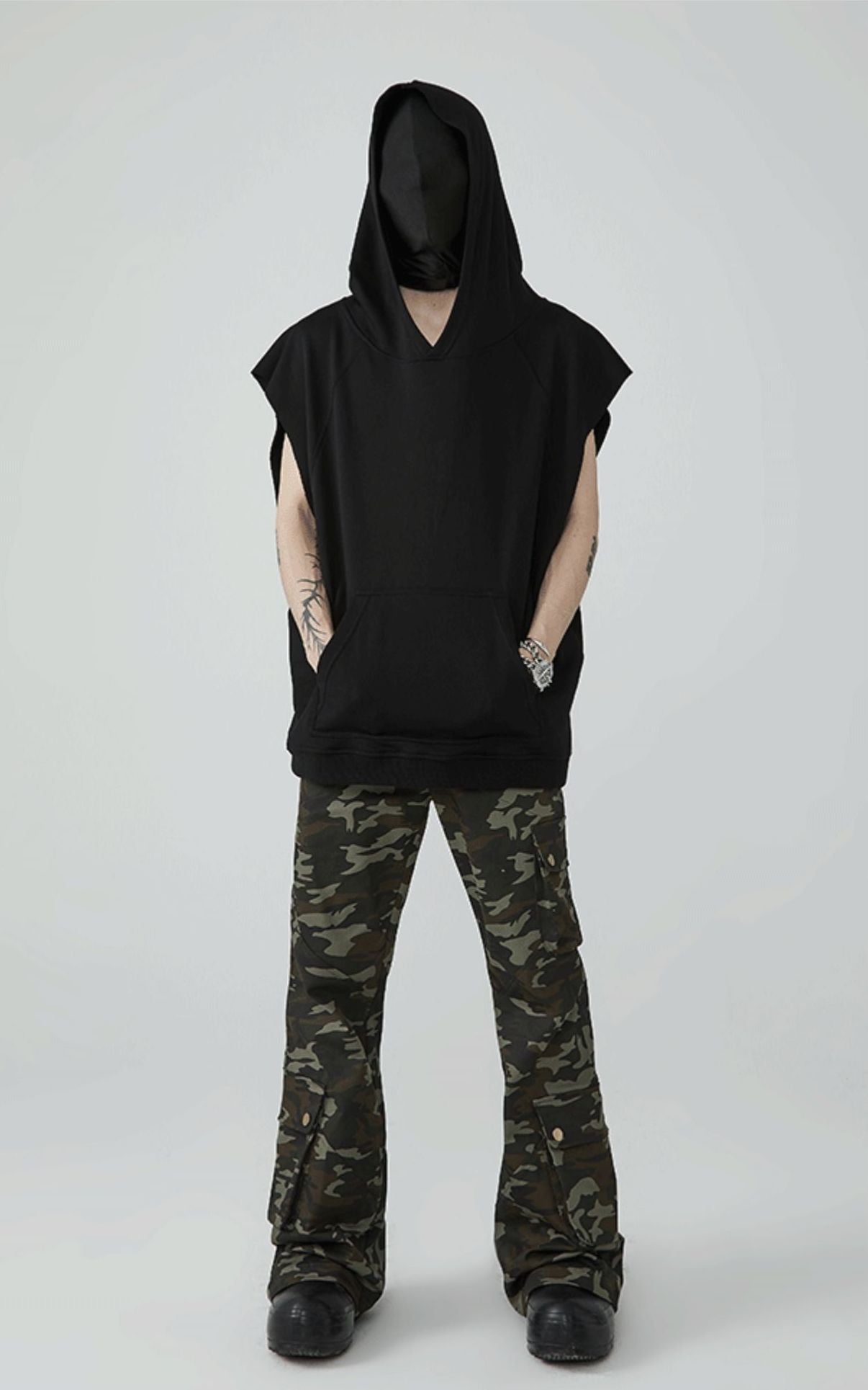 21FW Ebon Empress Hooded Vest