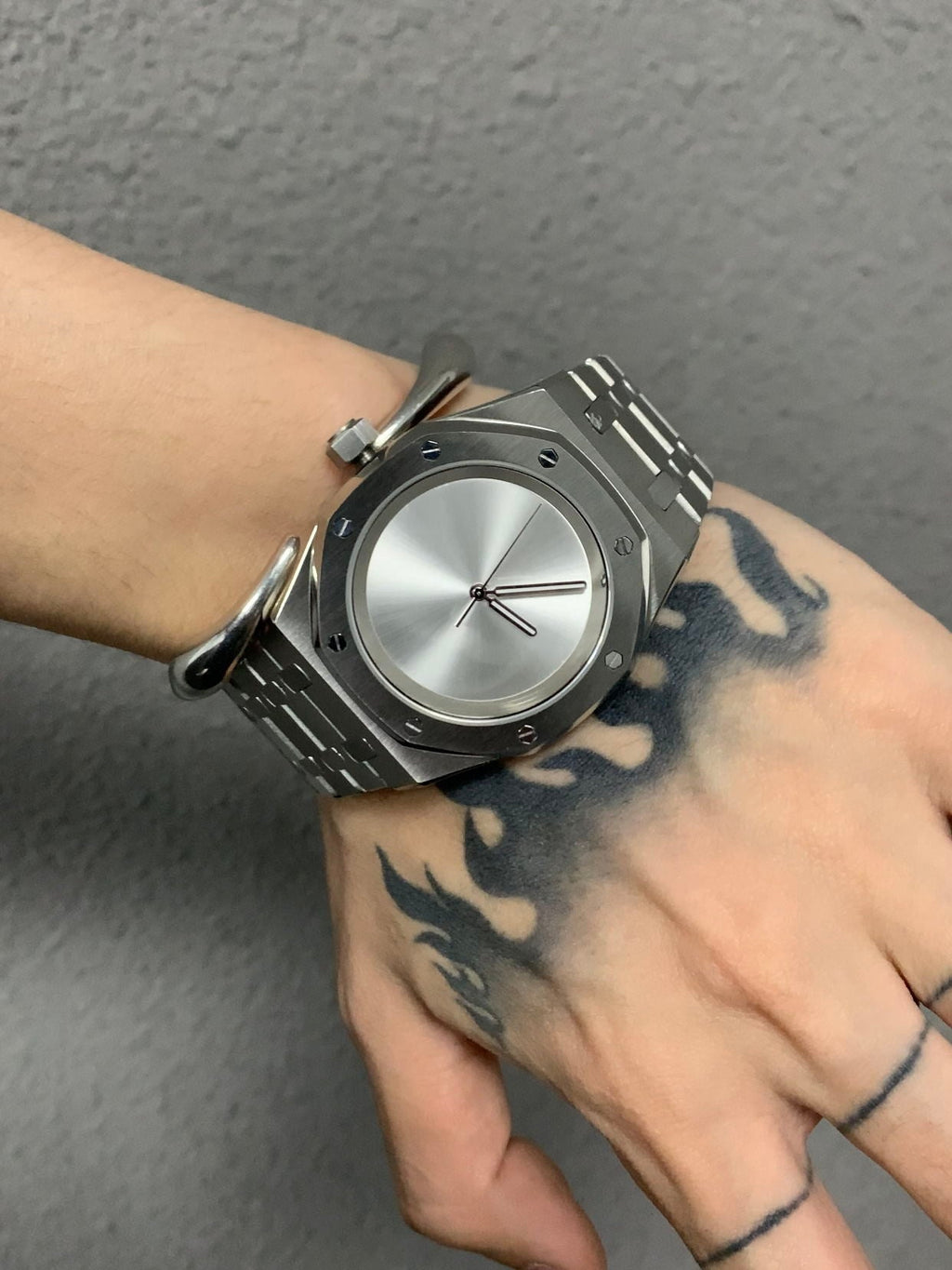 22SS Timeless Steel Watch