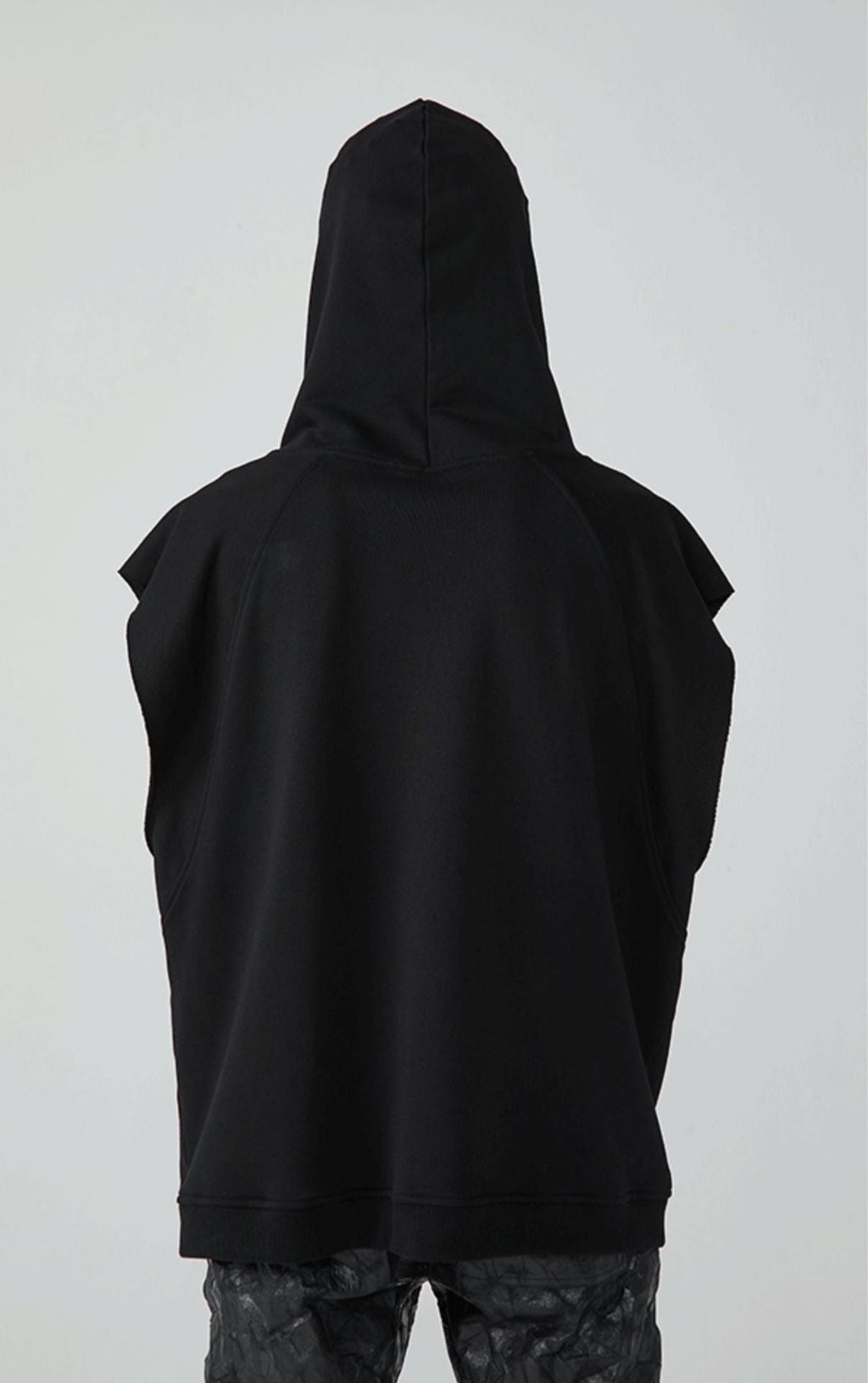 21FW Ebon Empress Hooded Vest