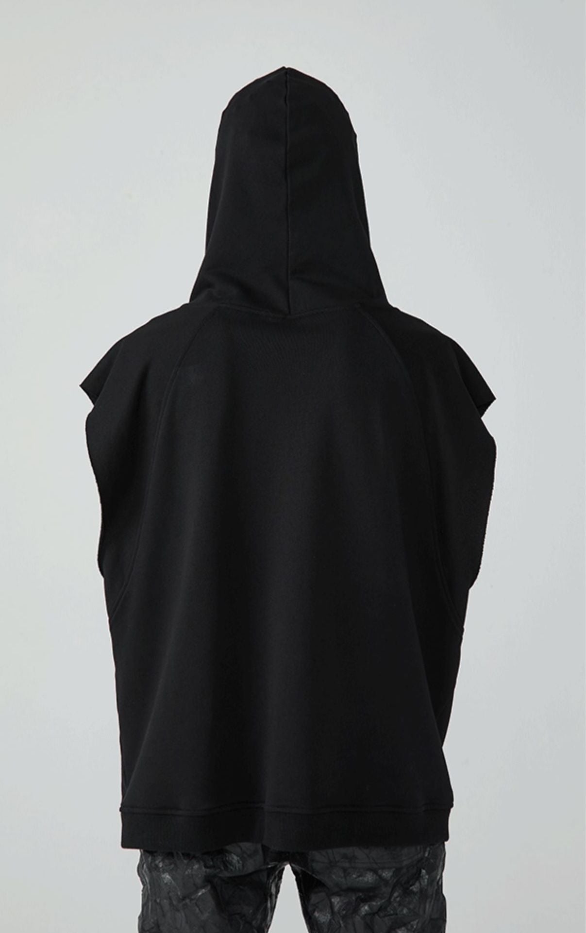 21FW Ebon Empress Hooded Vest