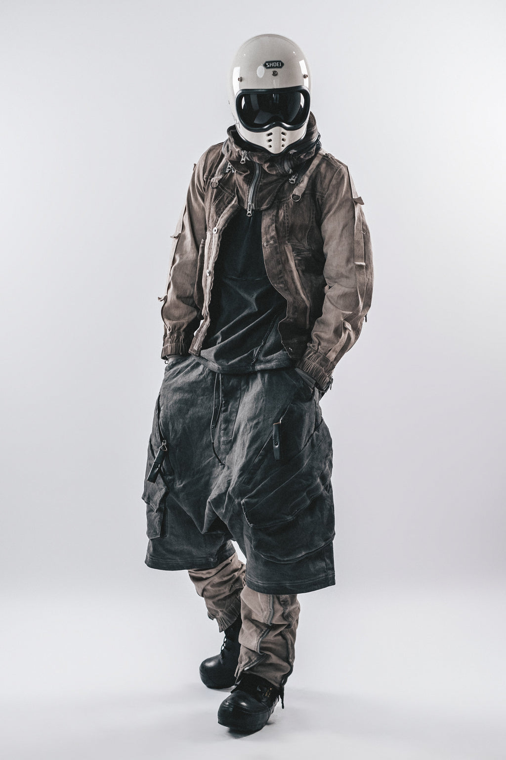 DARKCORE DUSTFORM CROP CARGO SHORTS