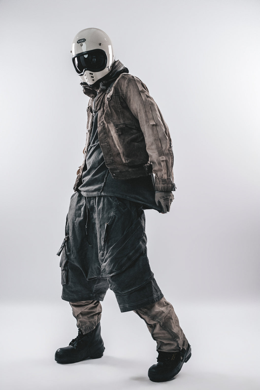 DARKCORE DUSTFORM CROP CARGO SHORTS