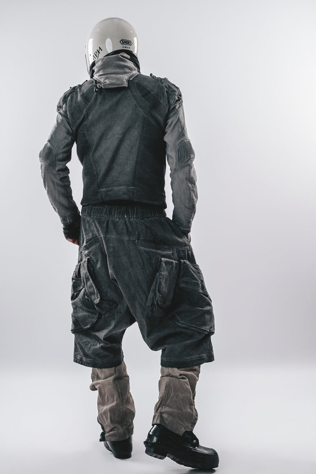 DARKCORE DUSTFORM CROP CARGO SHORTS