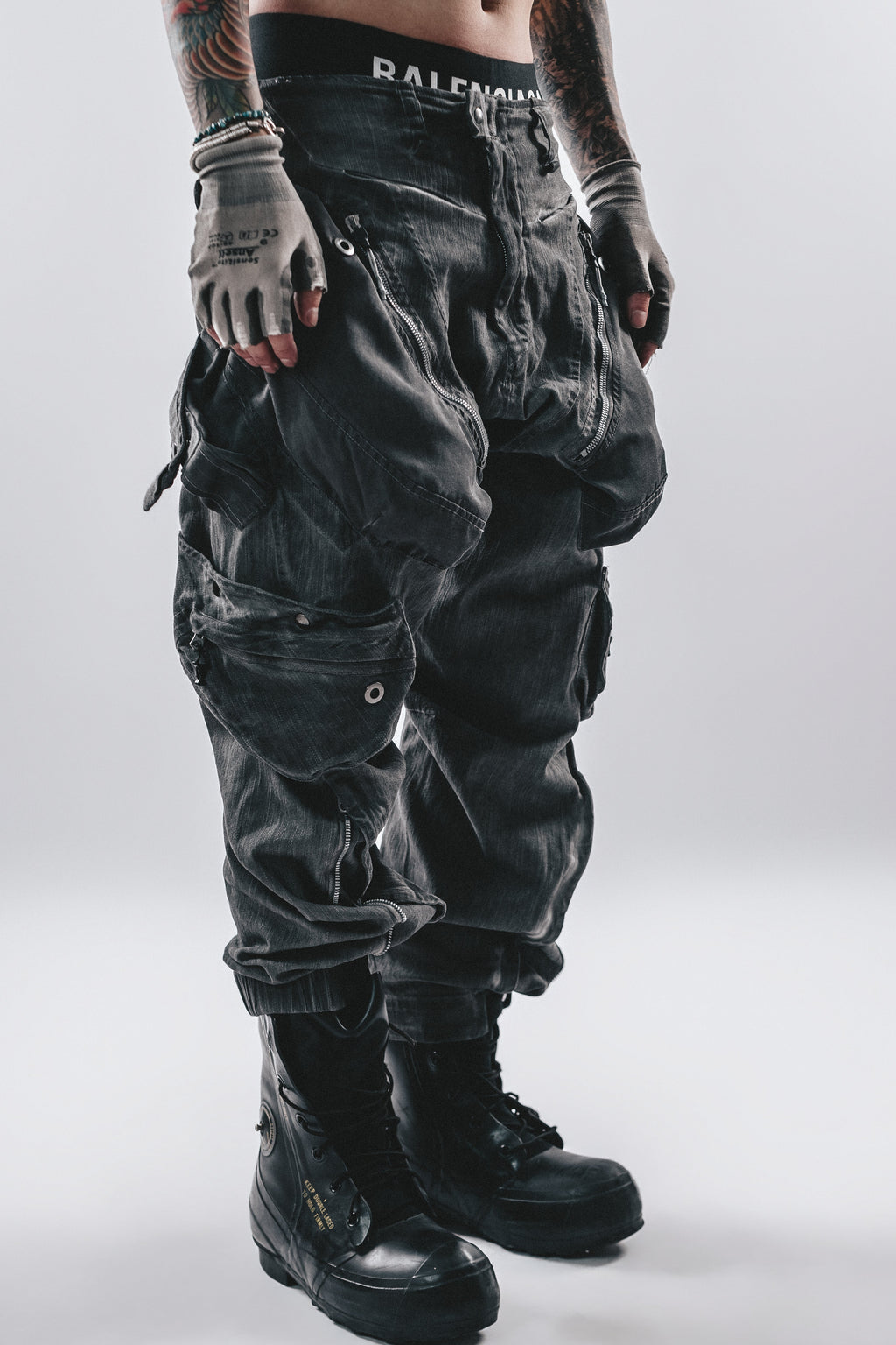 DARKCORE STRAP CARGO PANTS