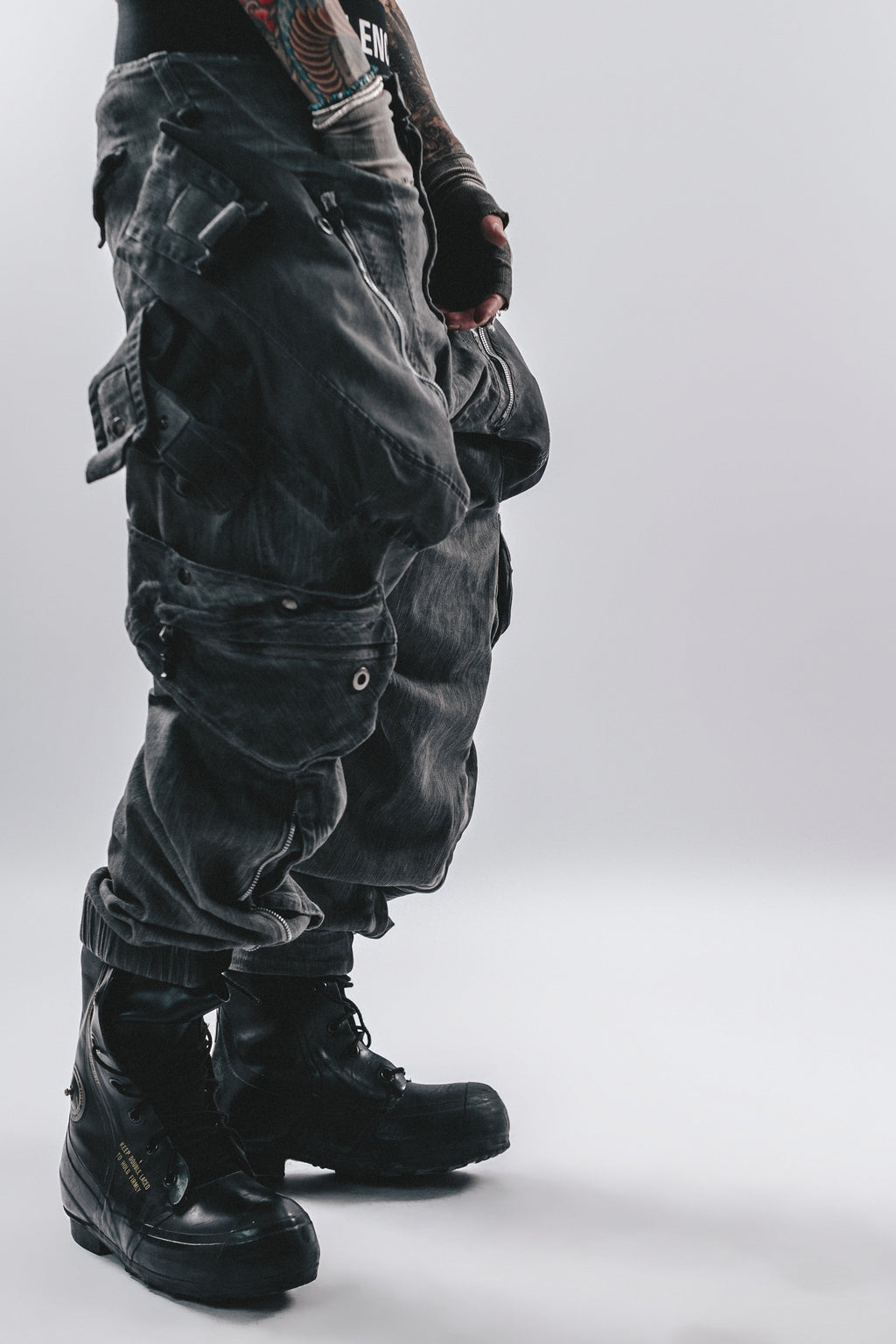 DARKCORE STRAP CARGO PANTS