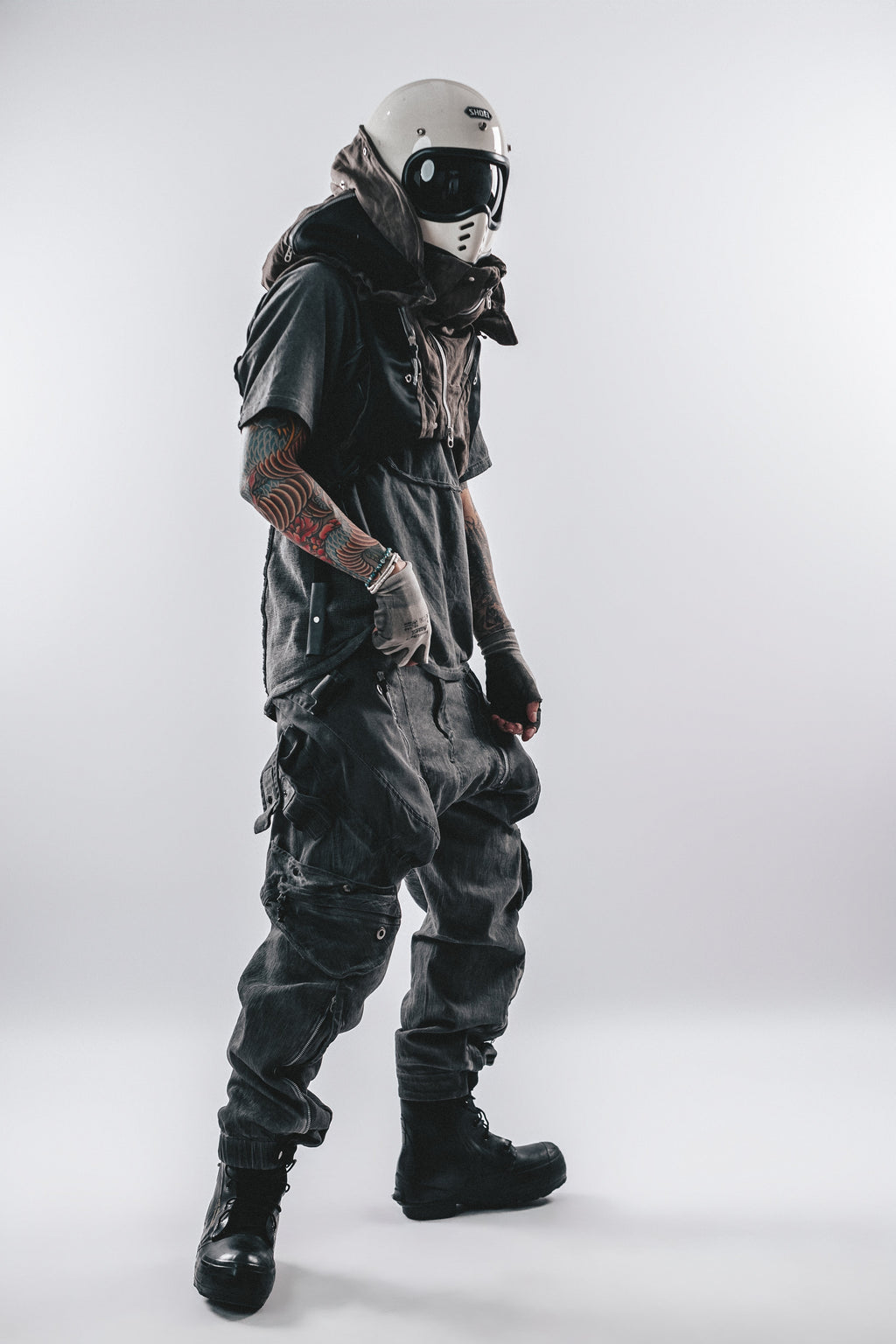 DARKCORE STRAP CARGO PANTS