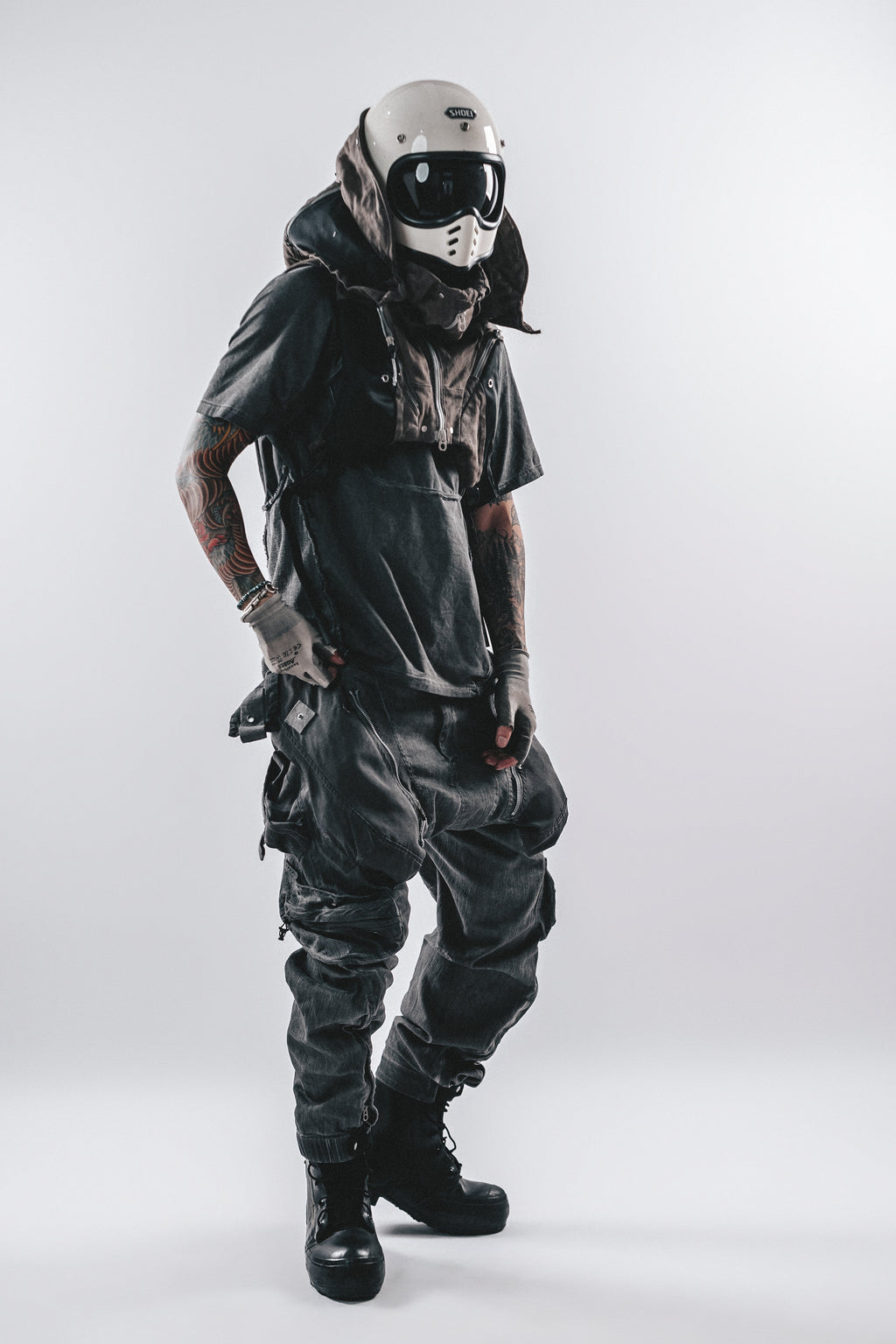 DARKCORE STRAP CARGO PANTS