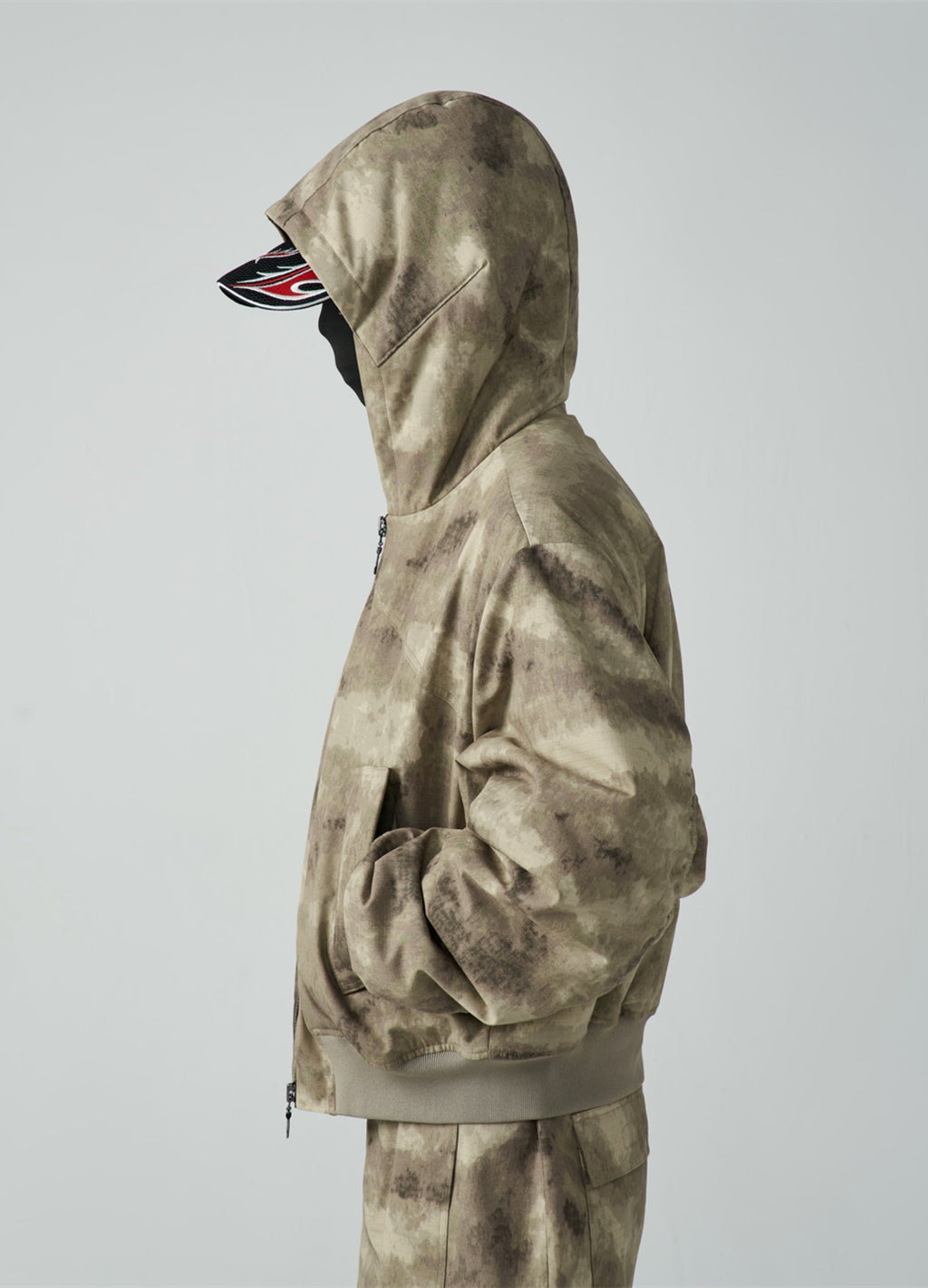 22FW Camo Hooded Zip-Up